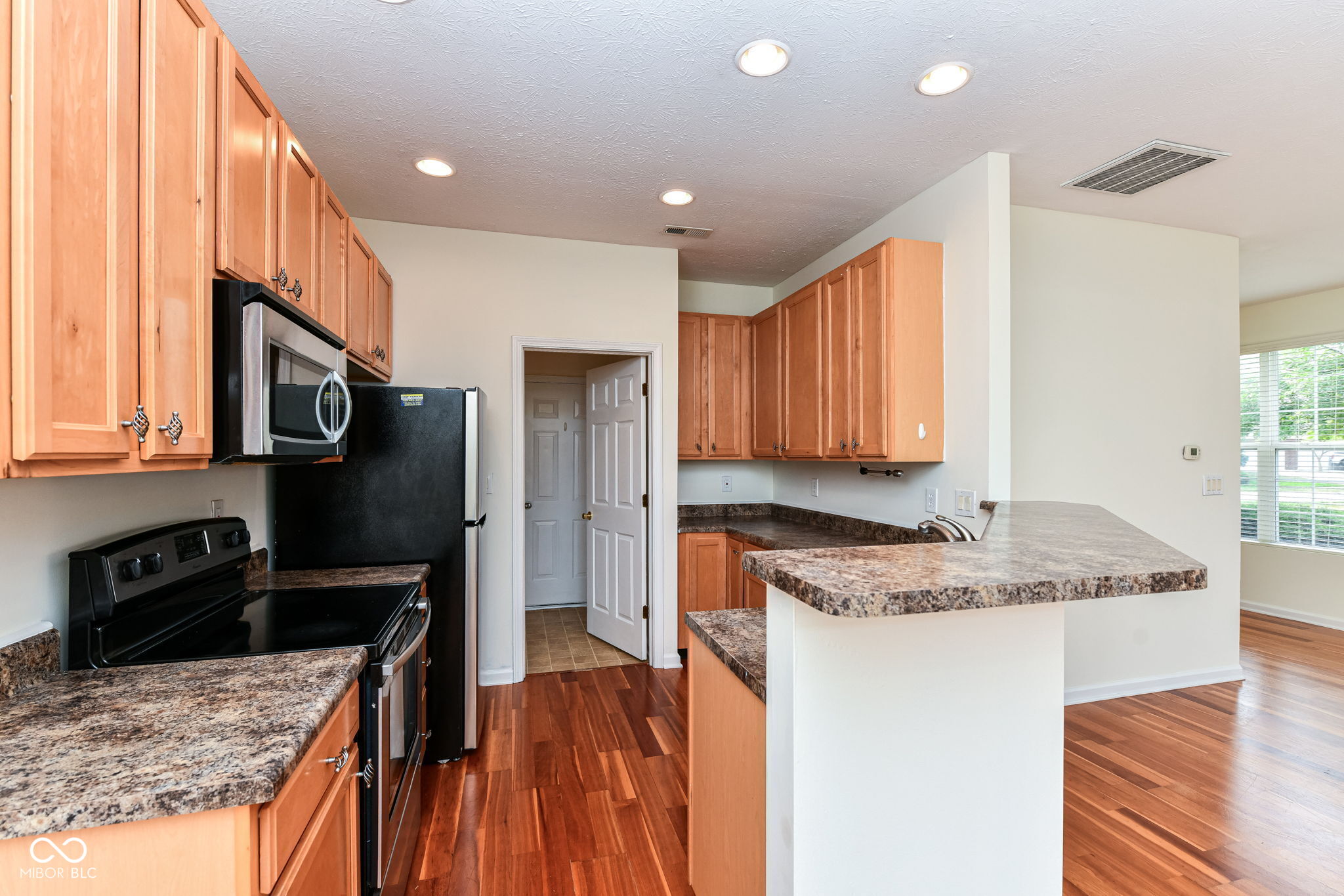 4012 Weston Pointe Drive