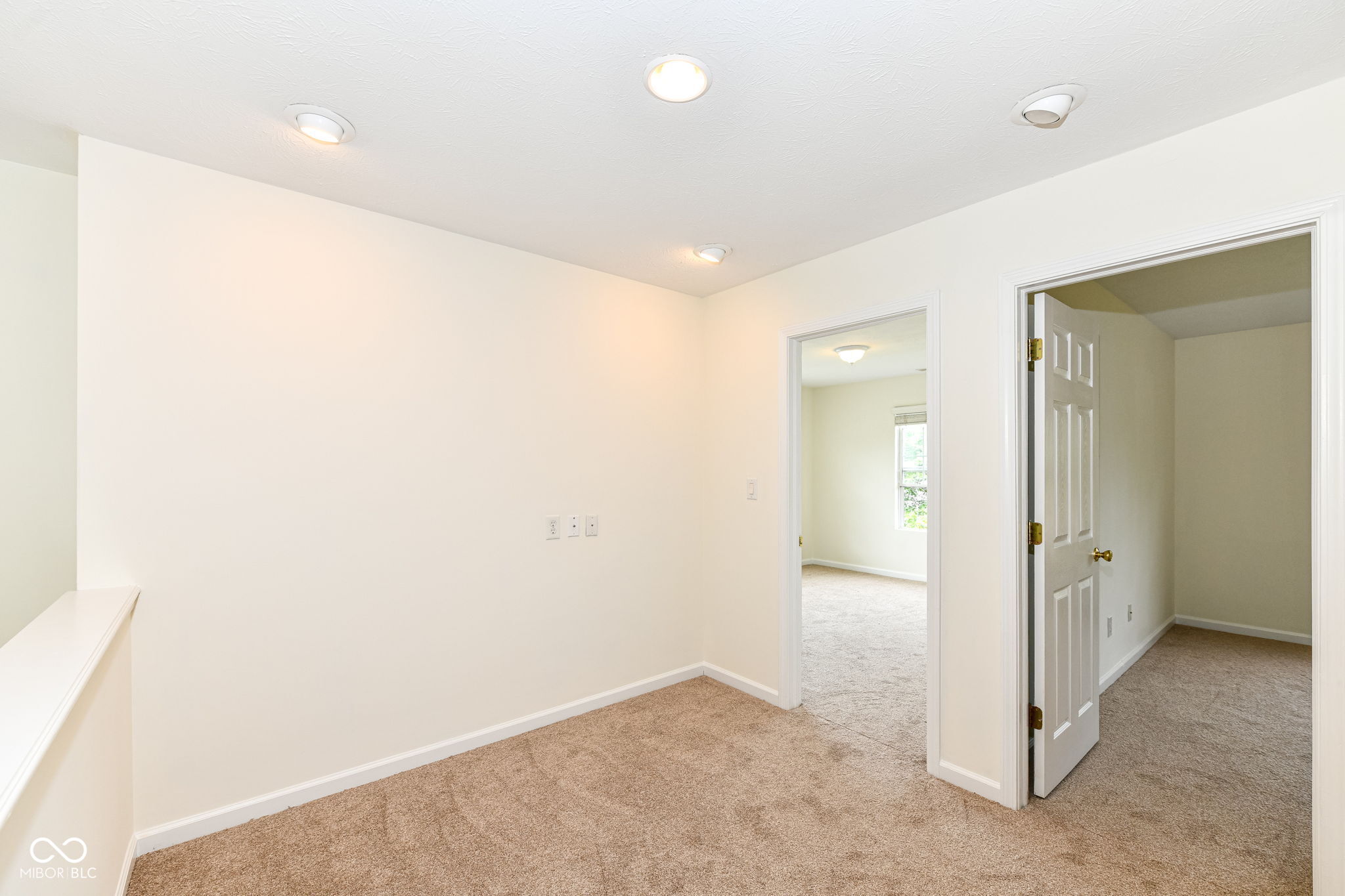 4012 Weston Pointe Drive