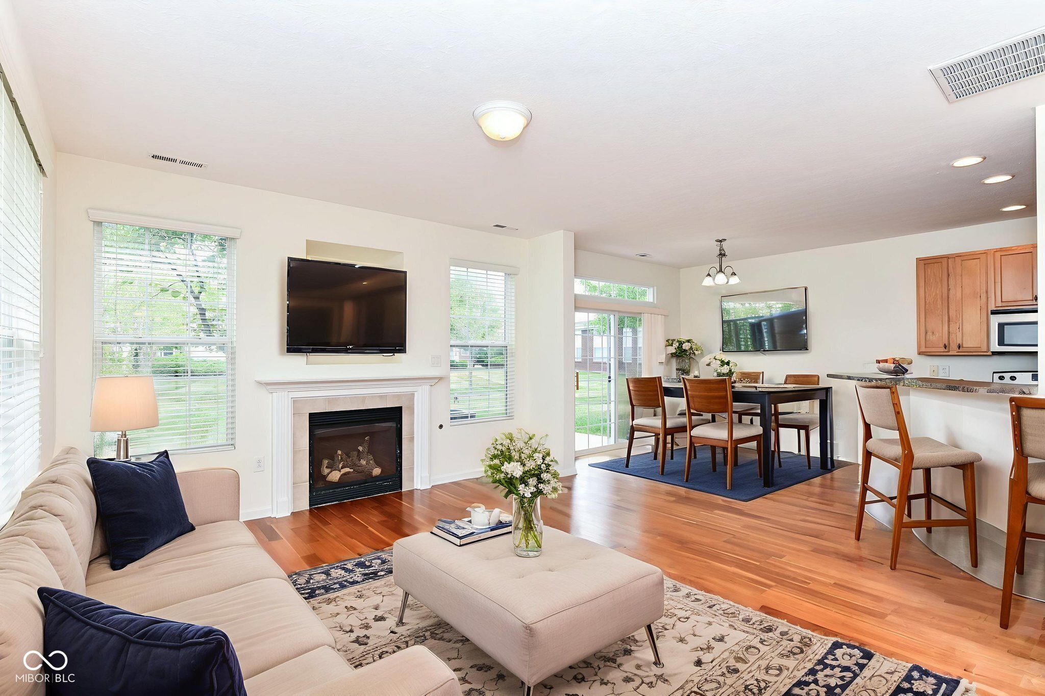 4012 Weston Pointe Drive