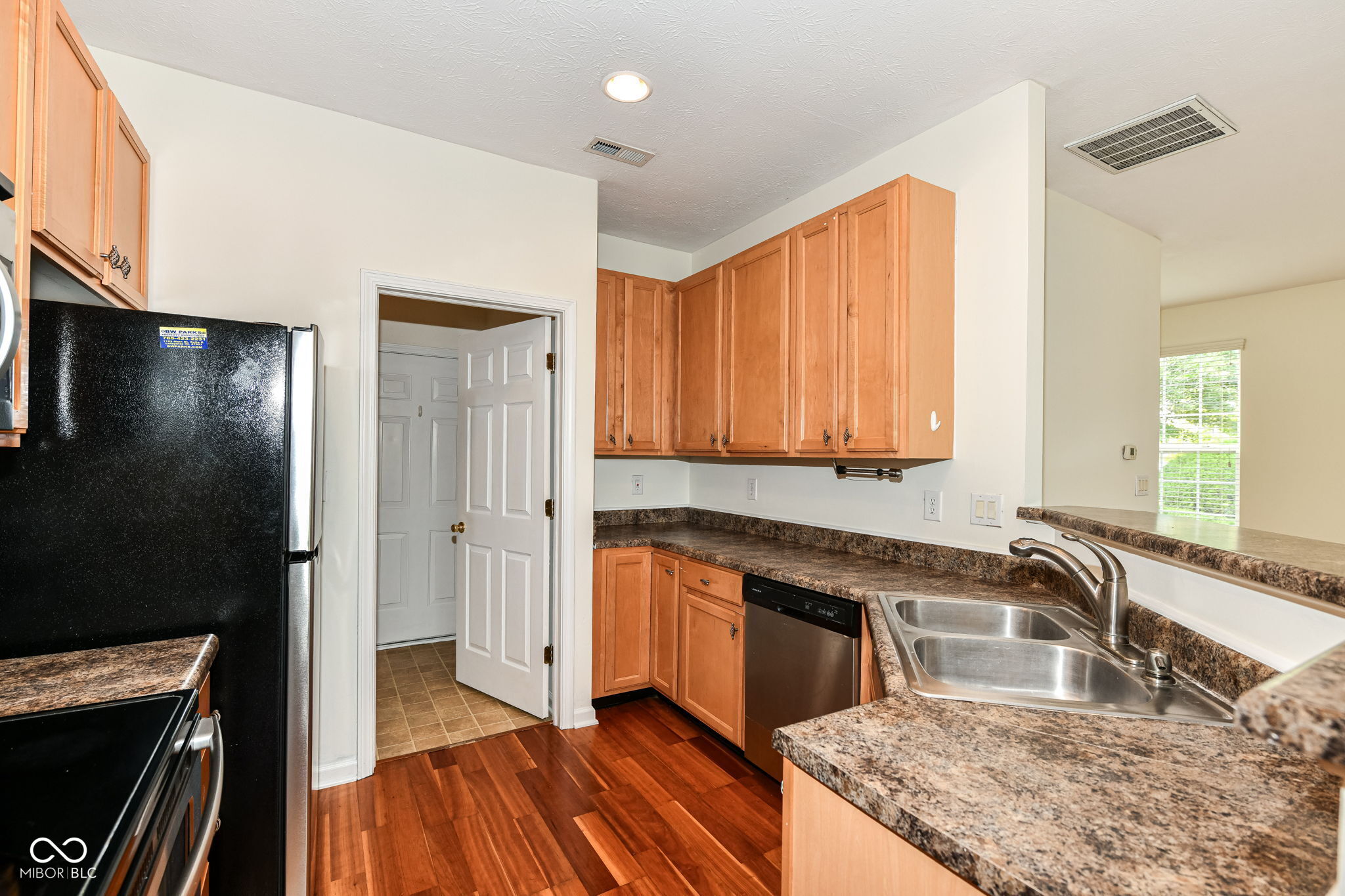 4012 Weston Pointe Drive