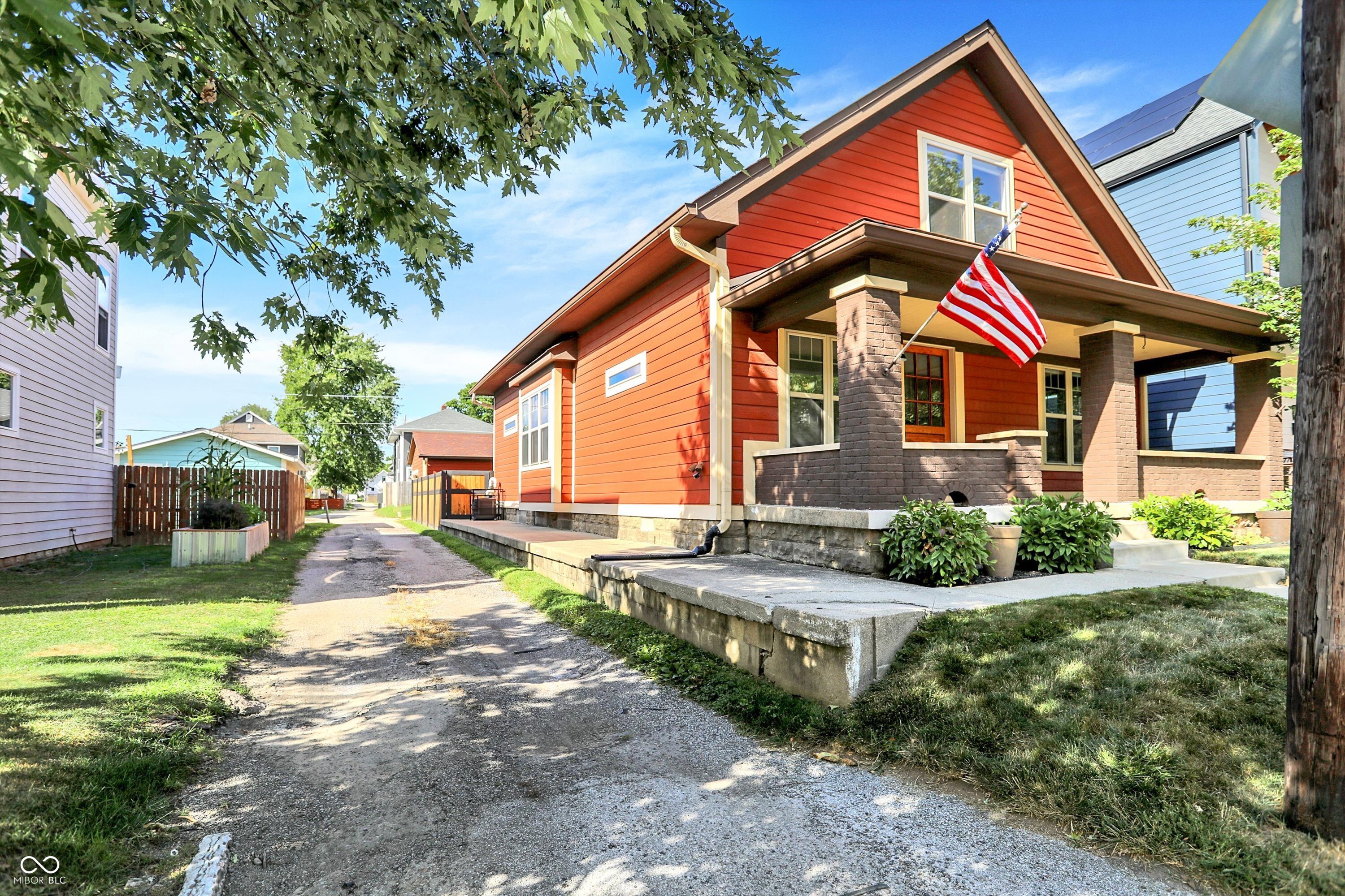 824 E Minnesota Street