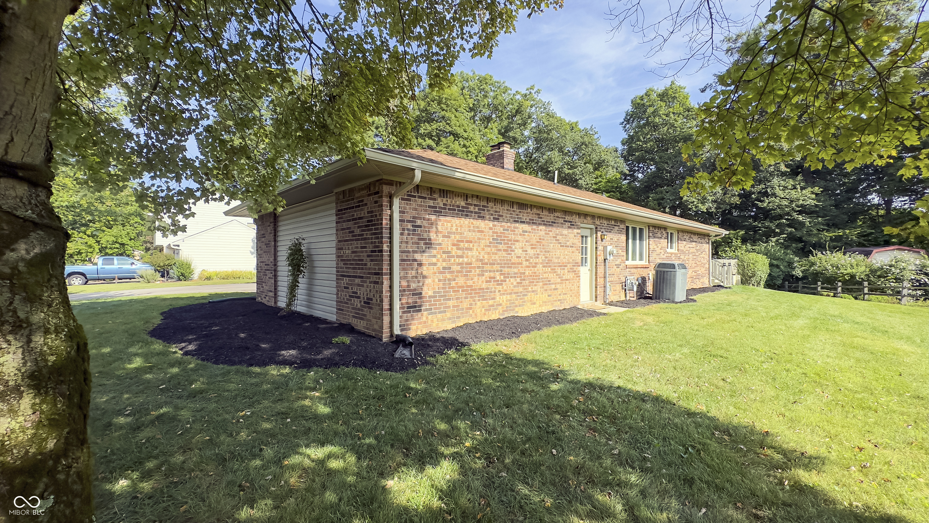 820 Elmwood Circle