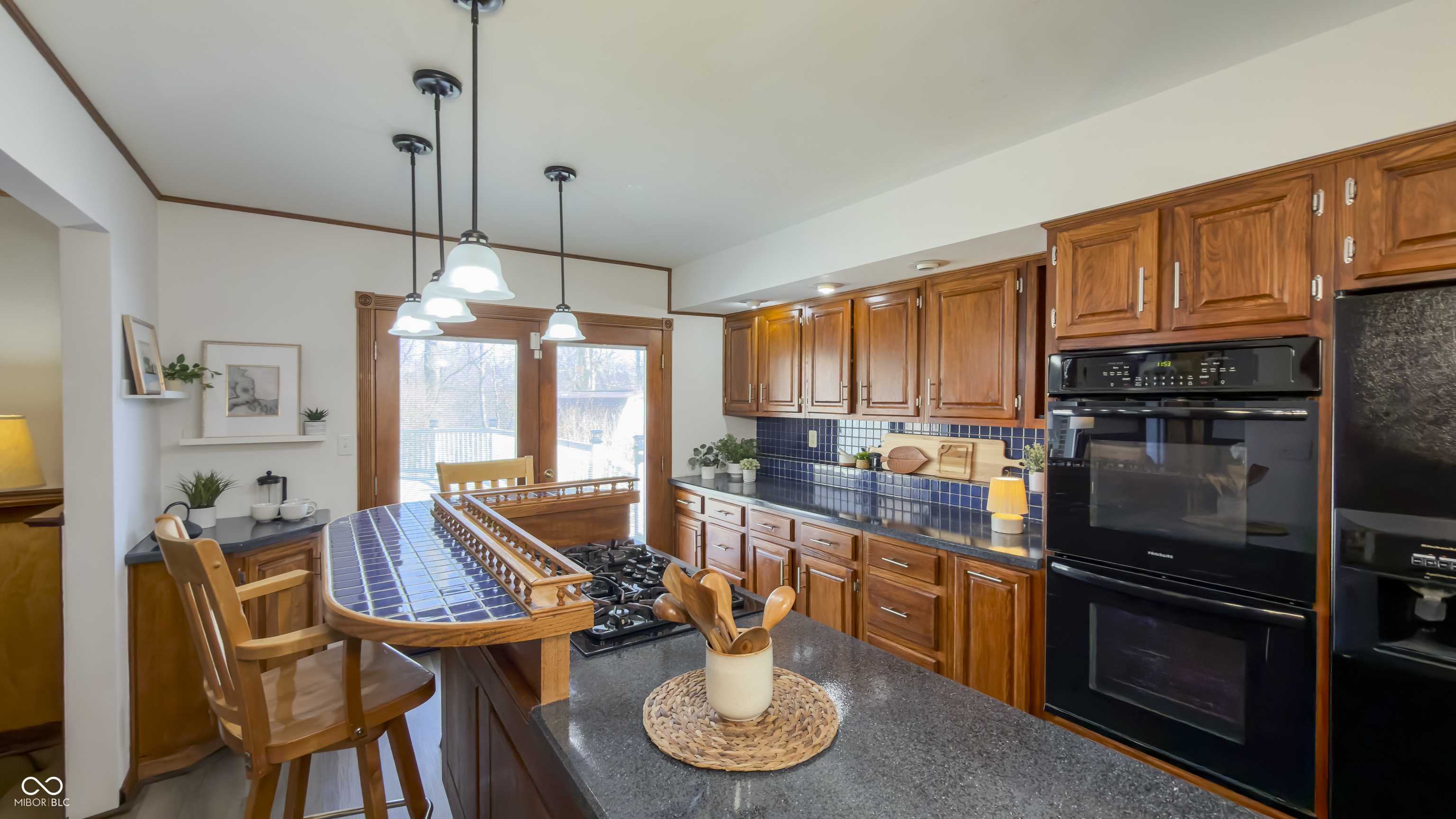 820 Elmwood Circle
