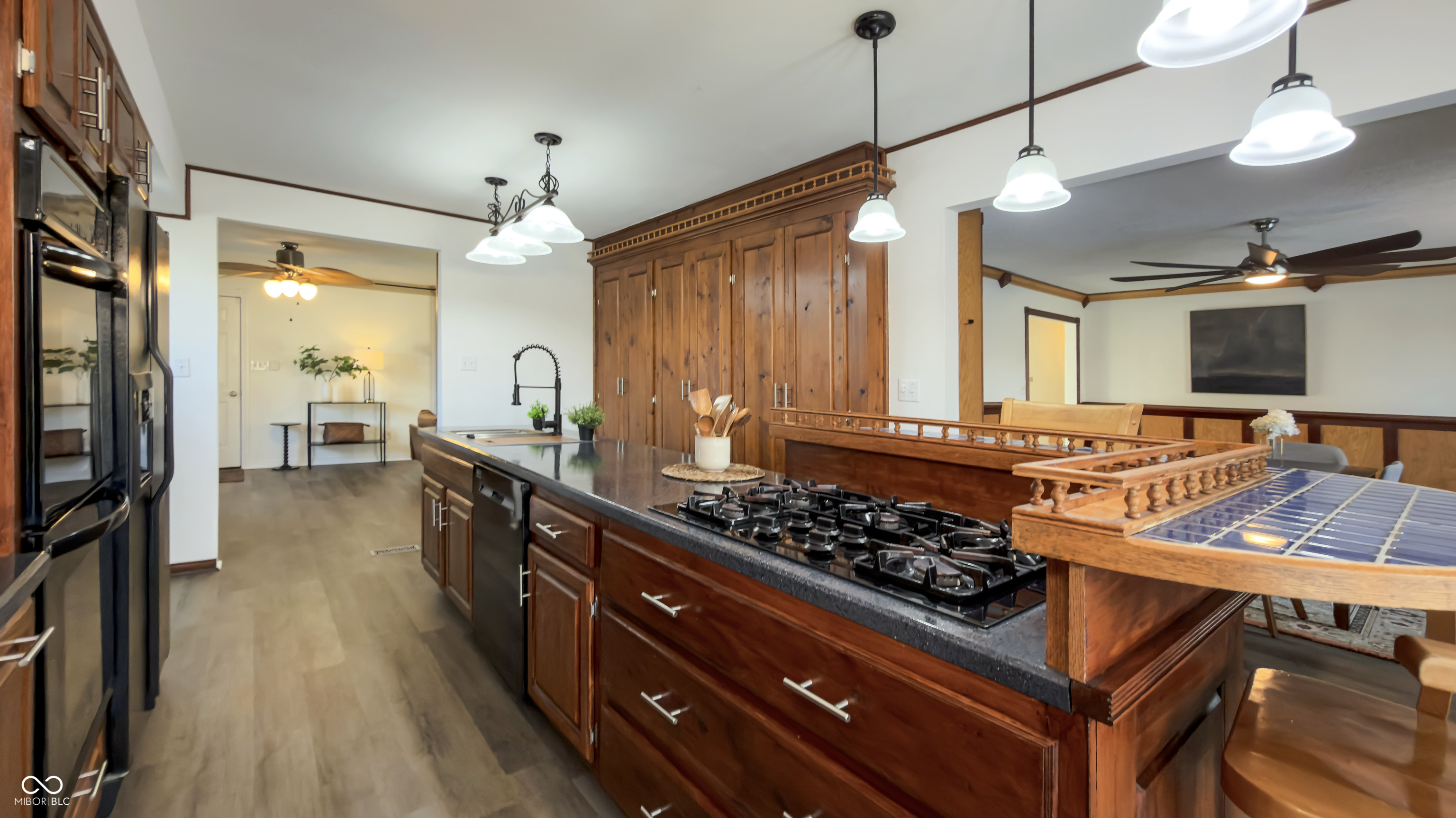 820 Elmwood Circle