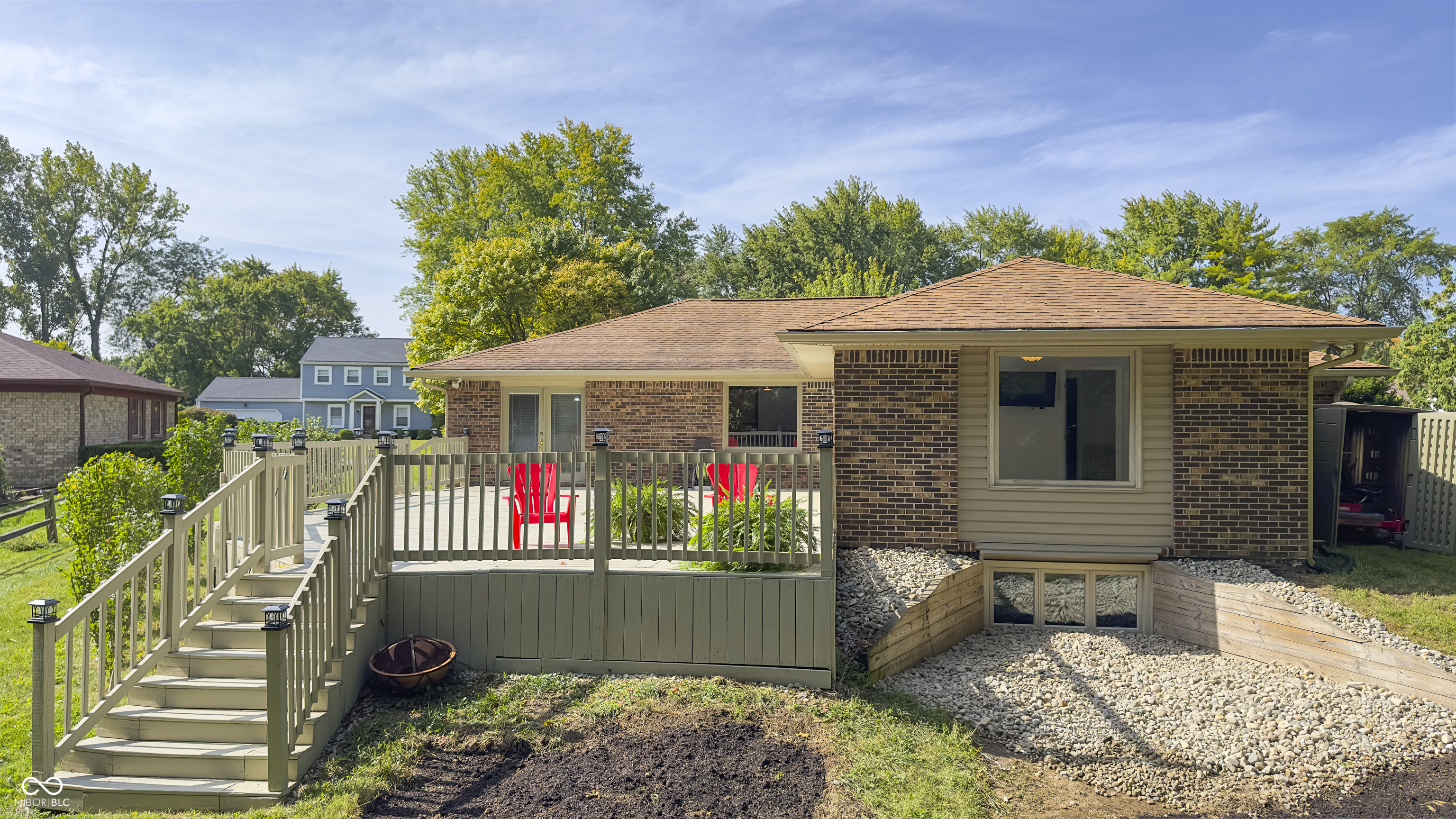 820 Elmwood Circle