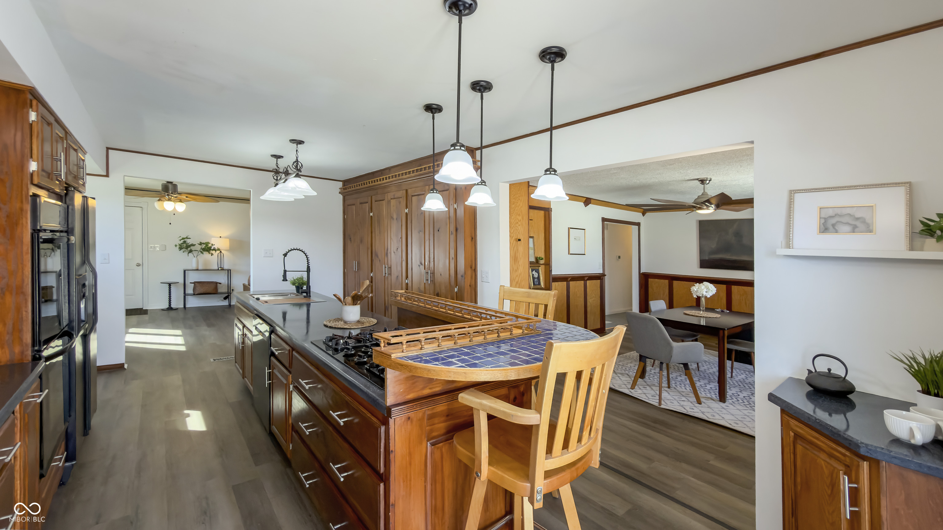 820 Elmwood Circle