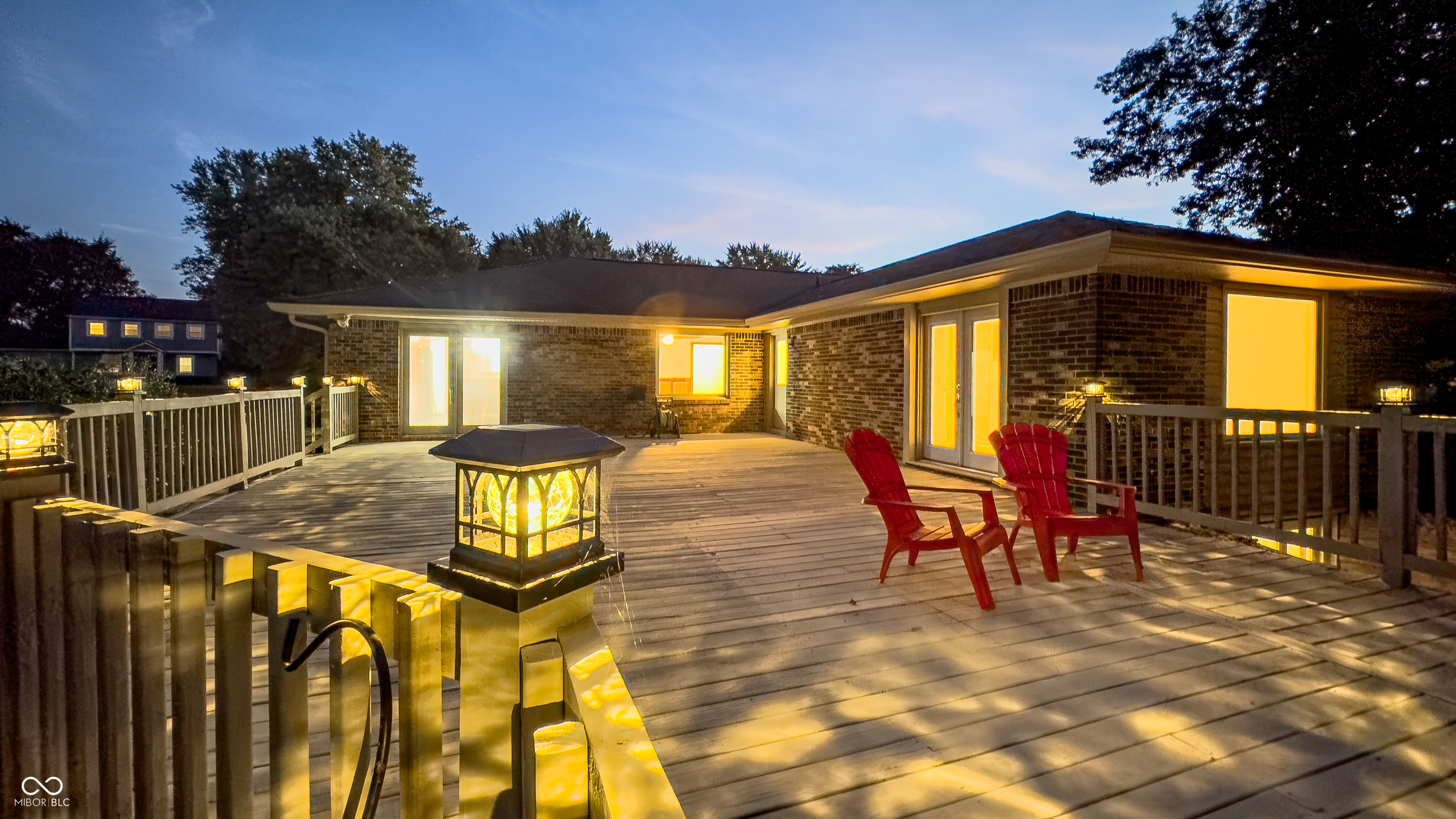 820 Elmwood Circle