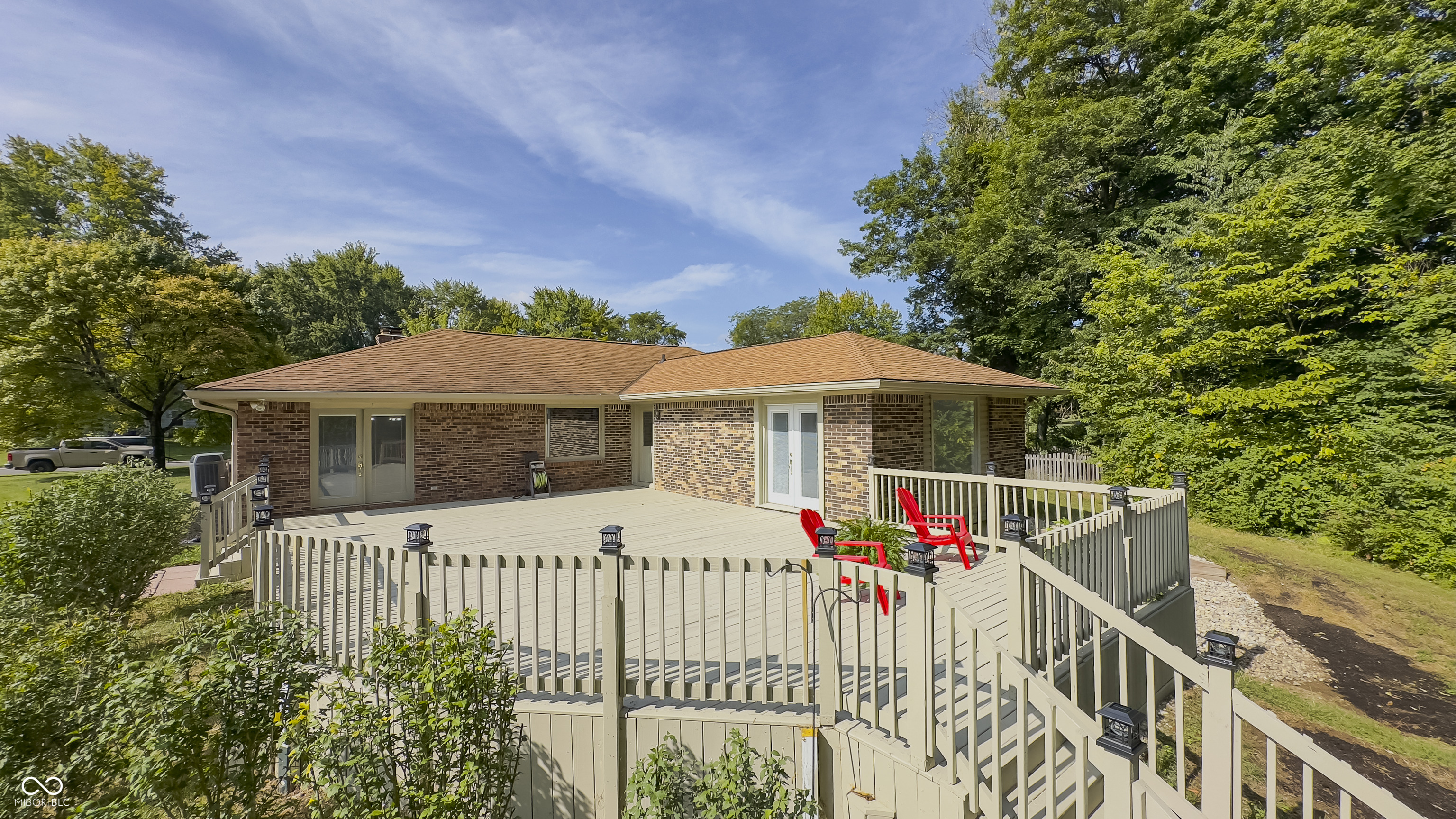 820 Elmwood Circle