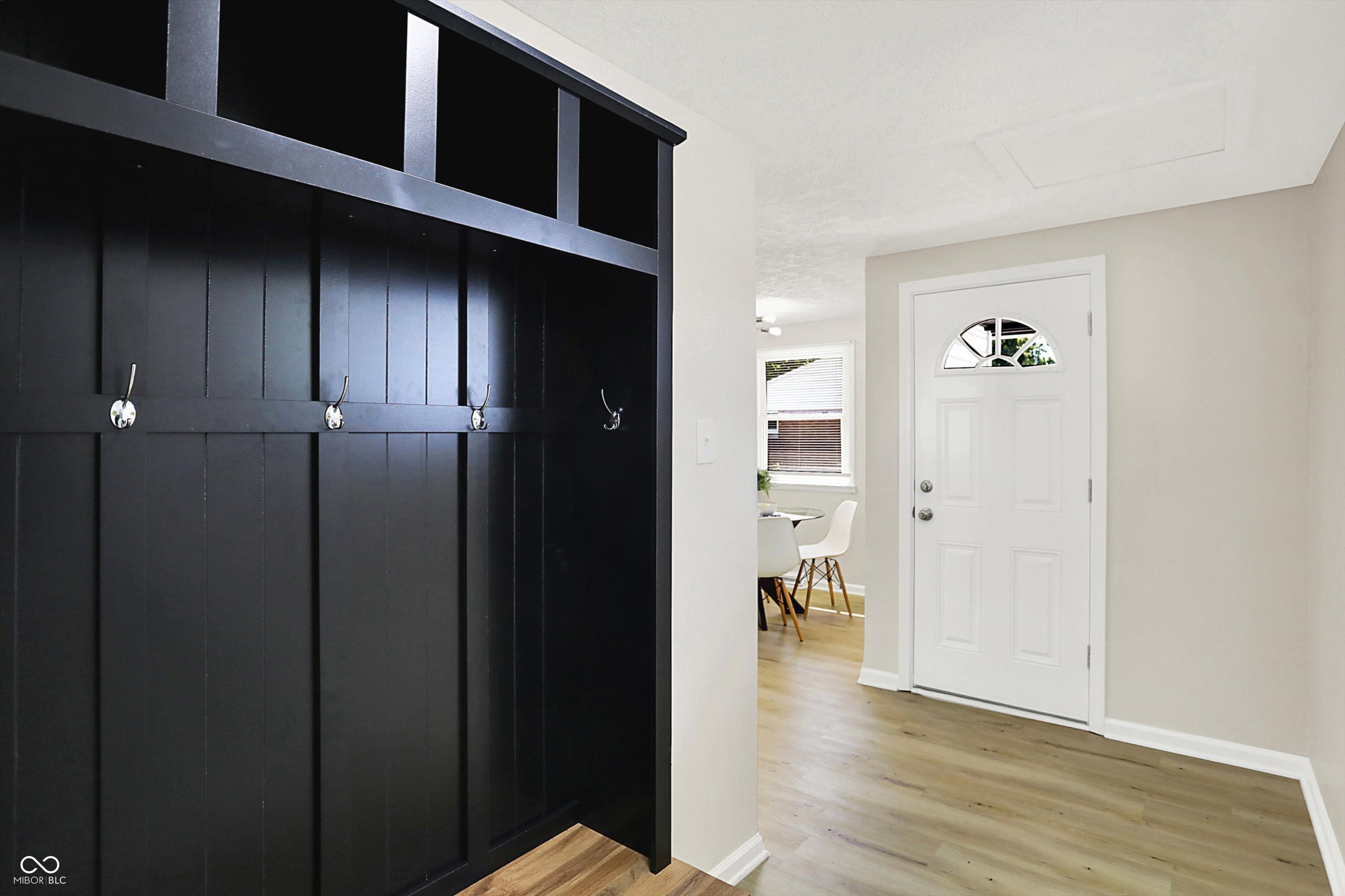 7702 Mary Lane