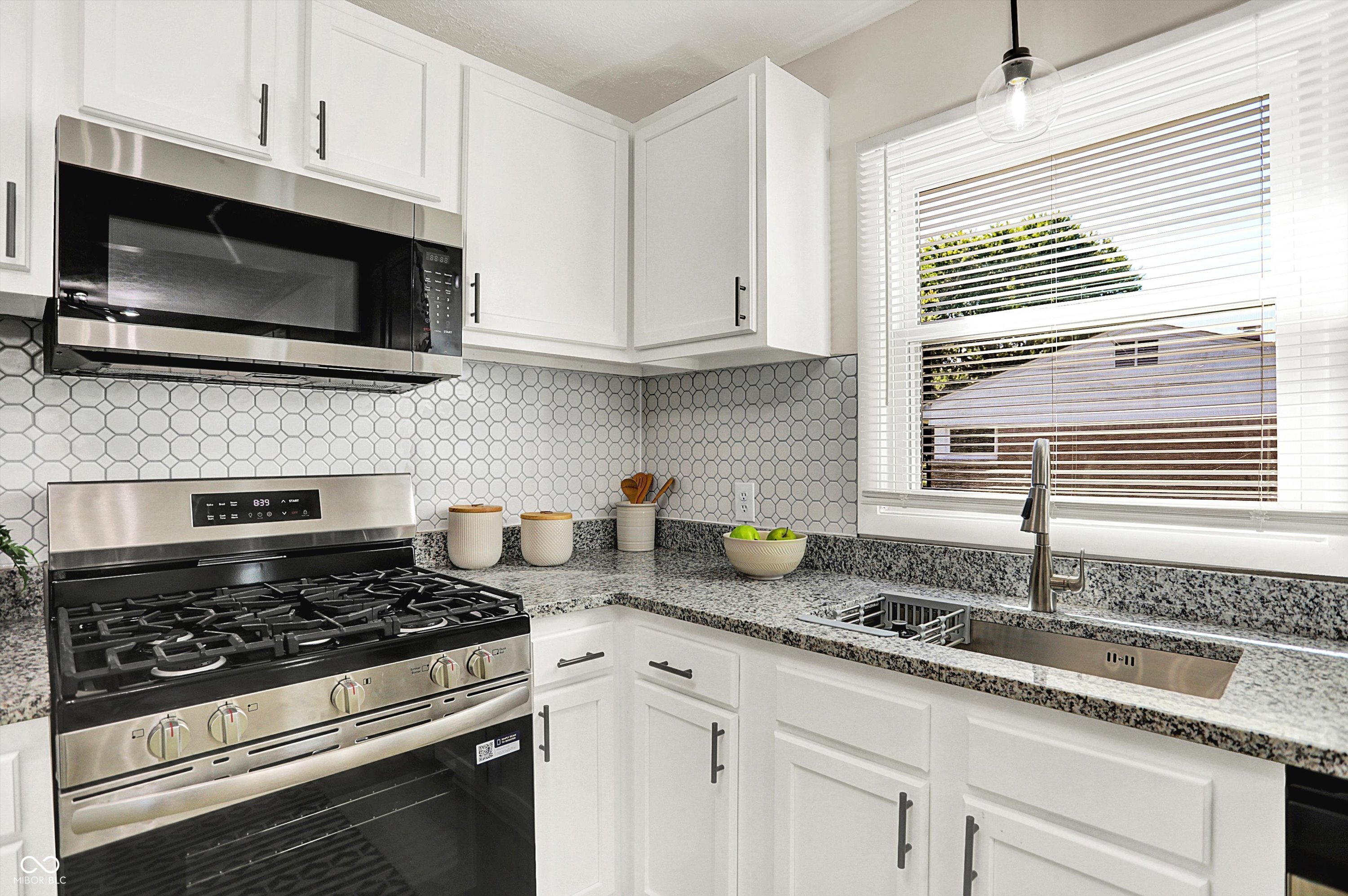 7702 Mary Lane