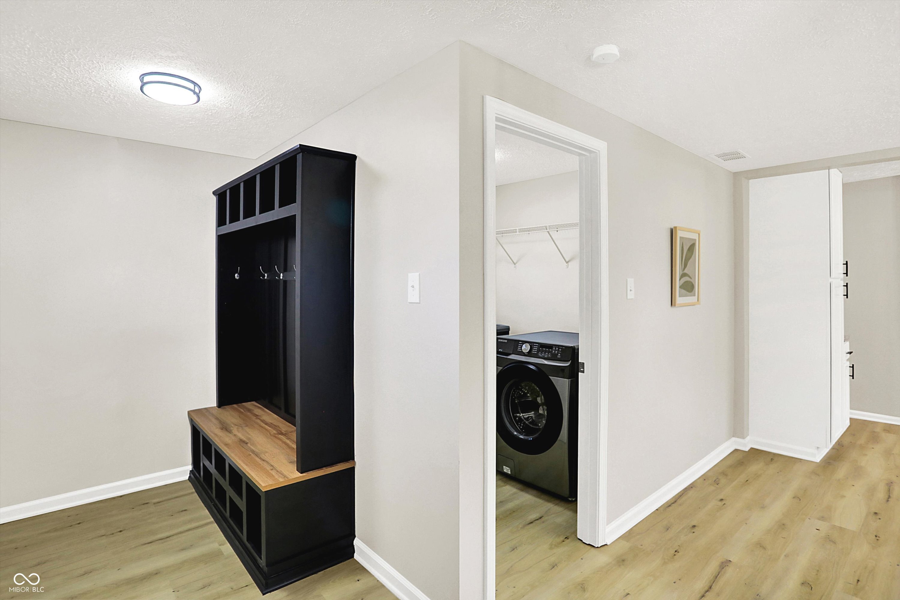 7702 Mary Lane