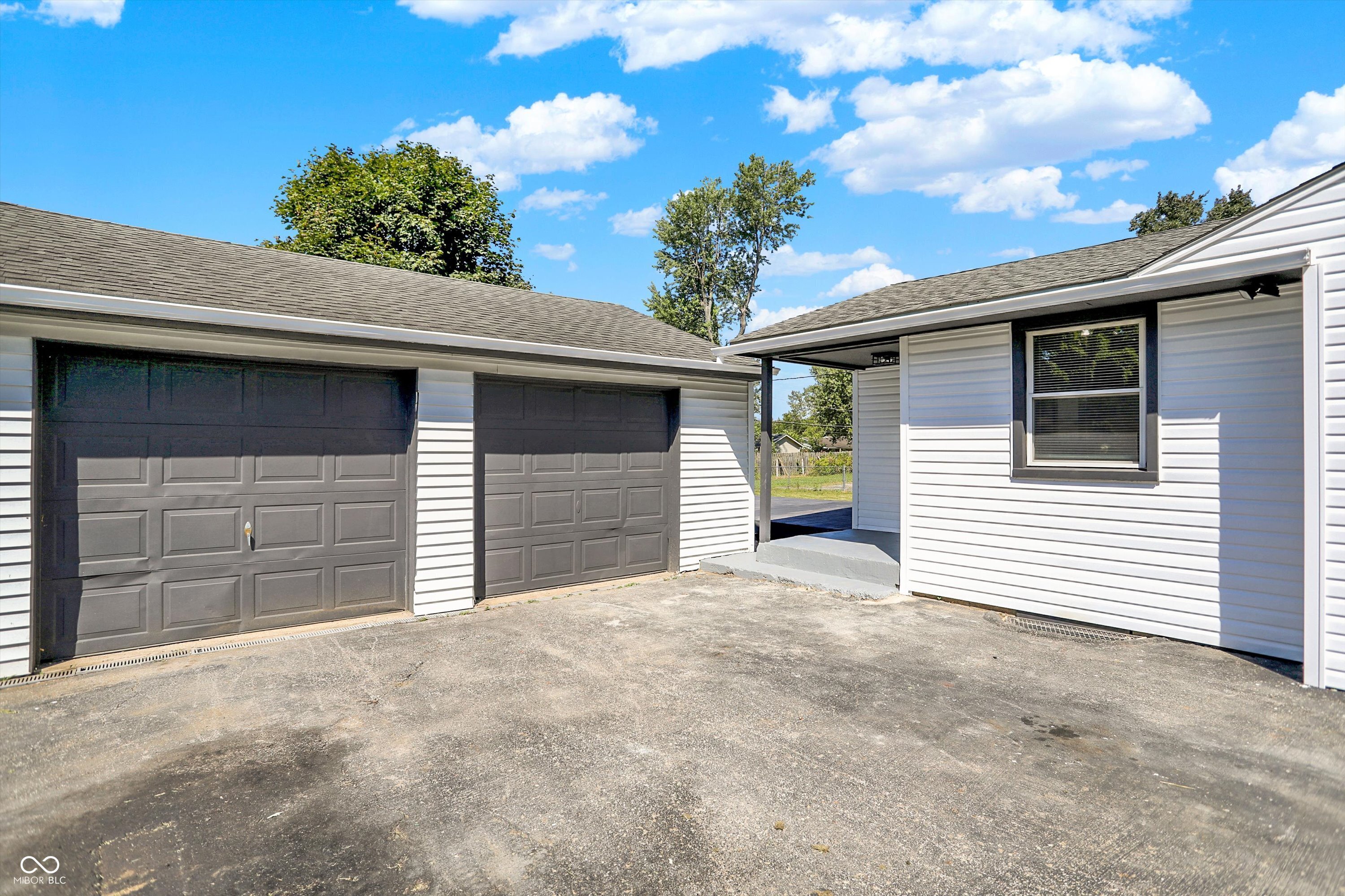 7702 Mary Lane