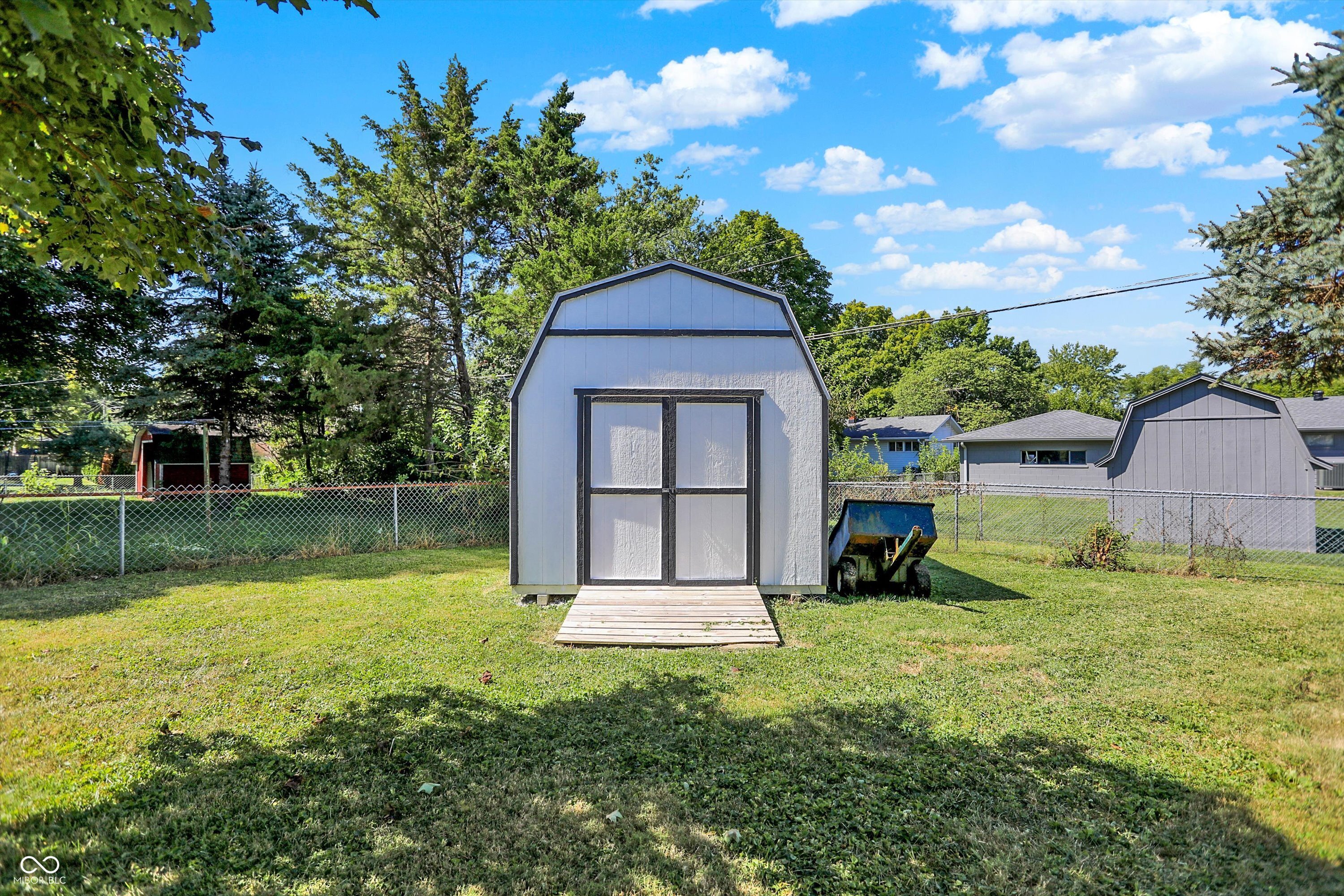 7702 Mary Lane