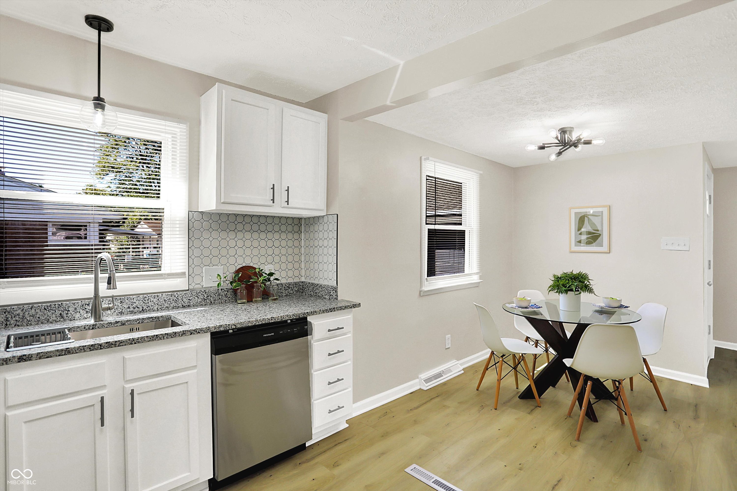 7702 Mary Lane