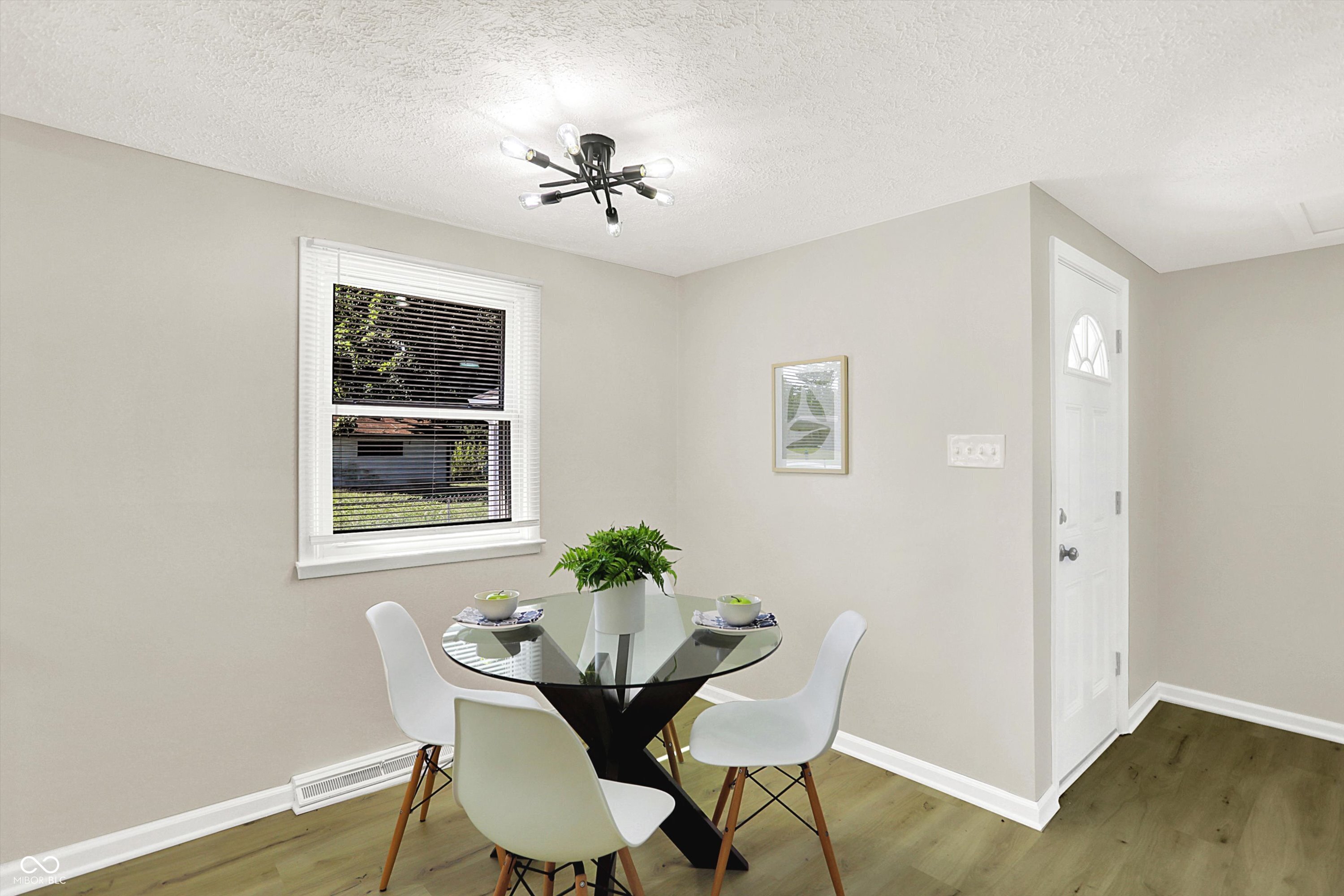 7702 Mary Lane