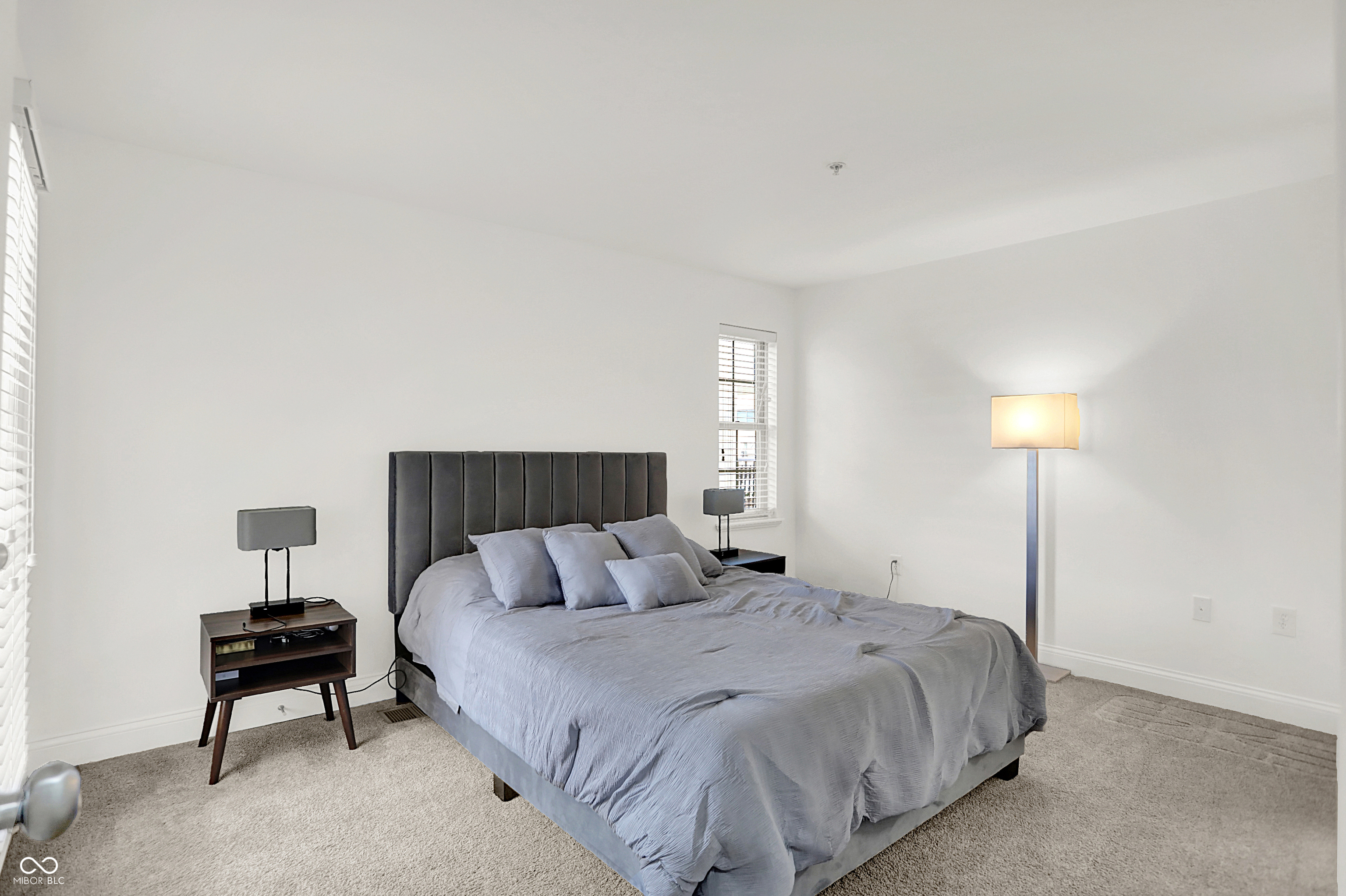 450 E Ohio Street Unit: 321