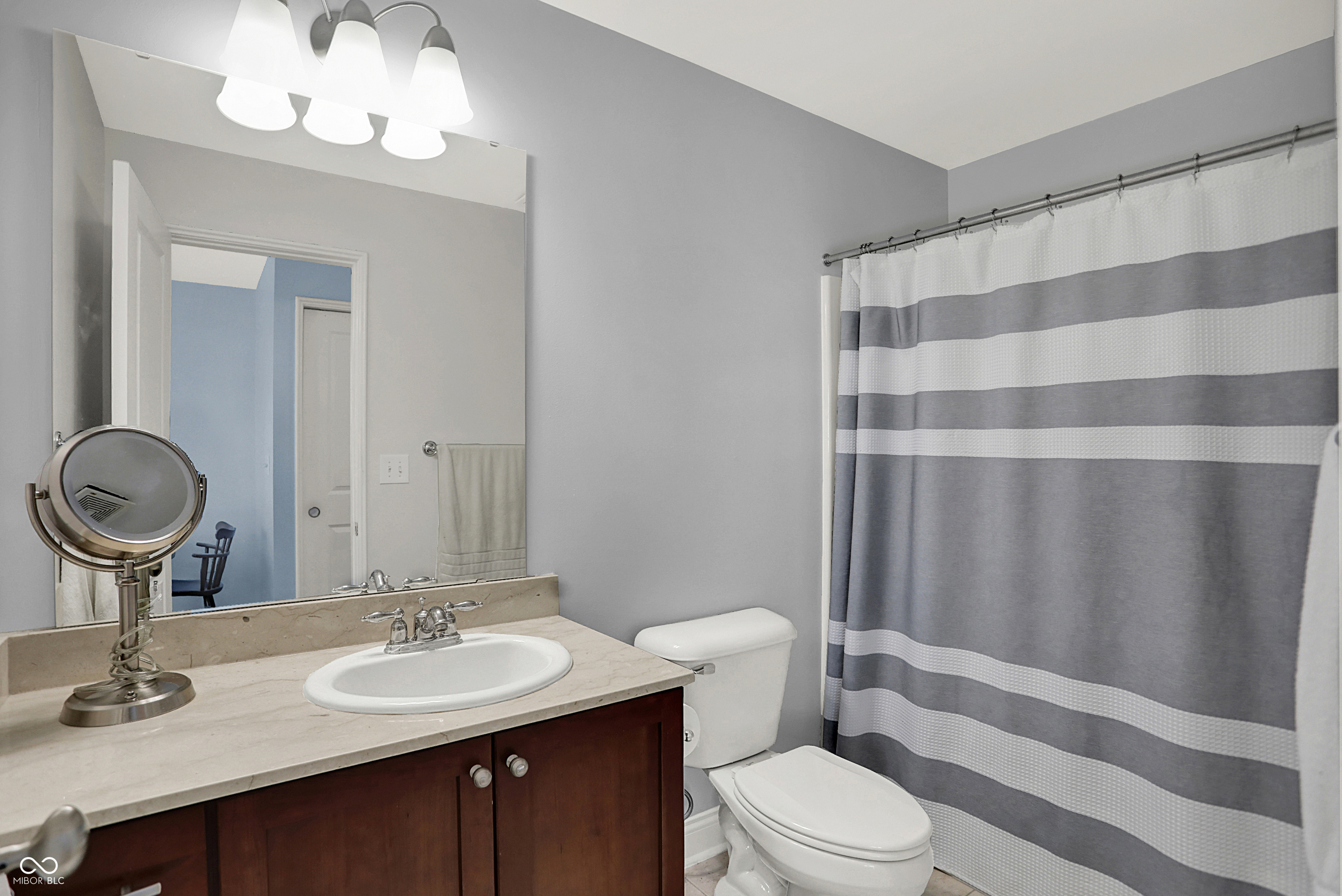 450 E Ohio Street Unit: 321