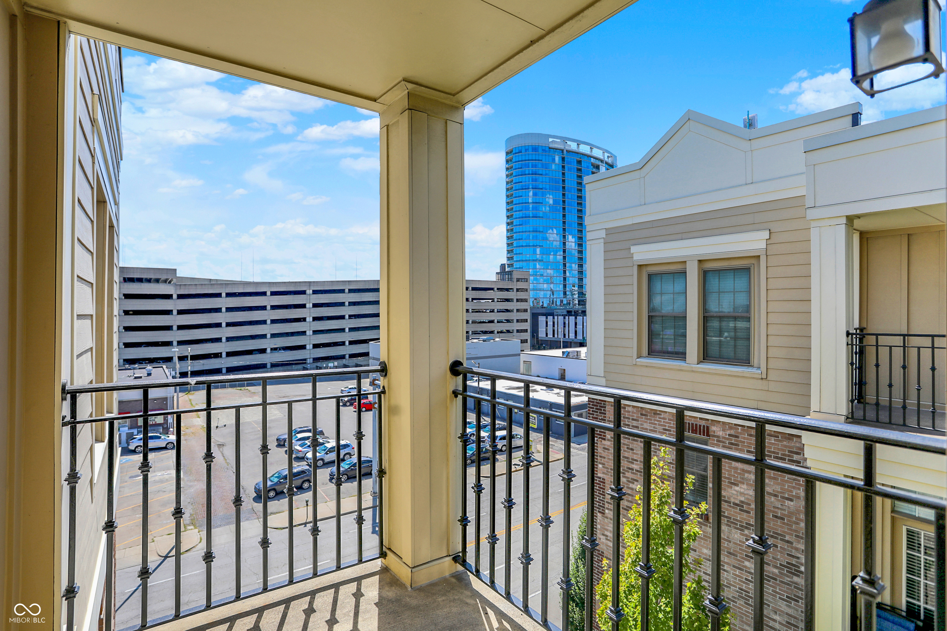 450 E Ohio Street Unit: 321