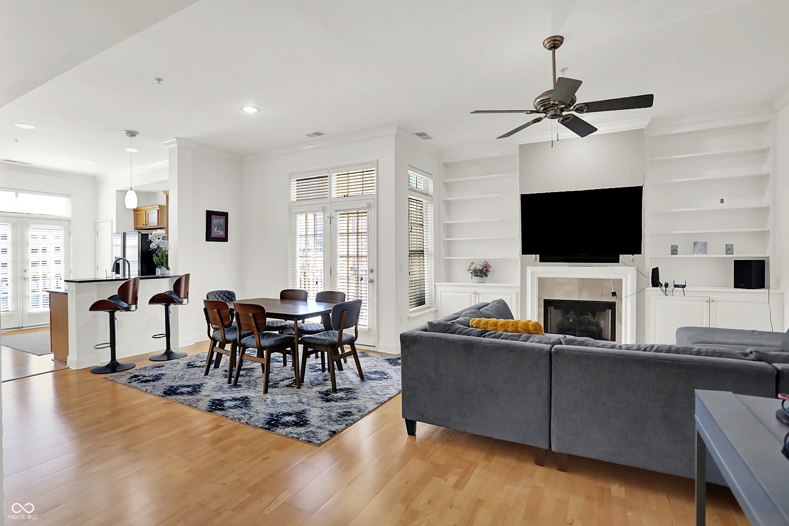450 E Ohio Street Unit: 321