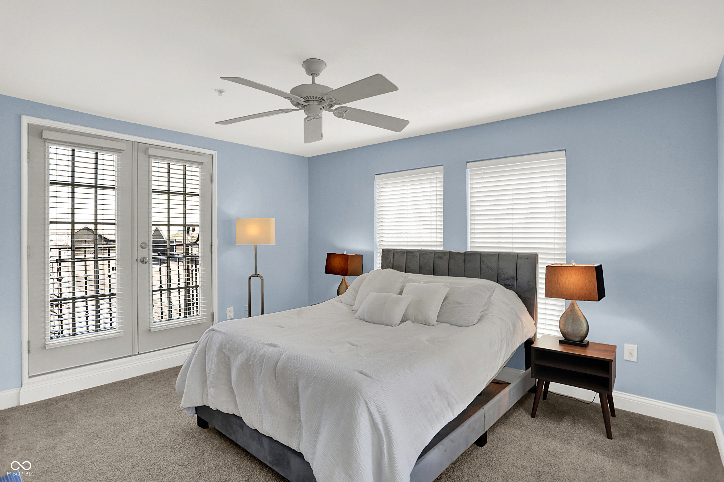 450 E Ohio Street Unit: 321