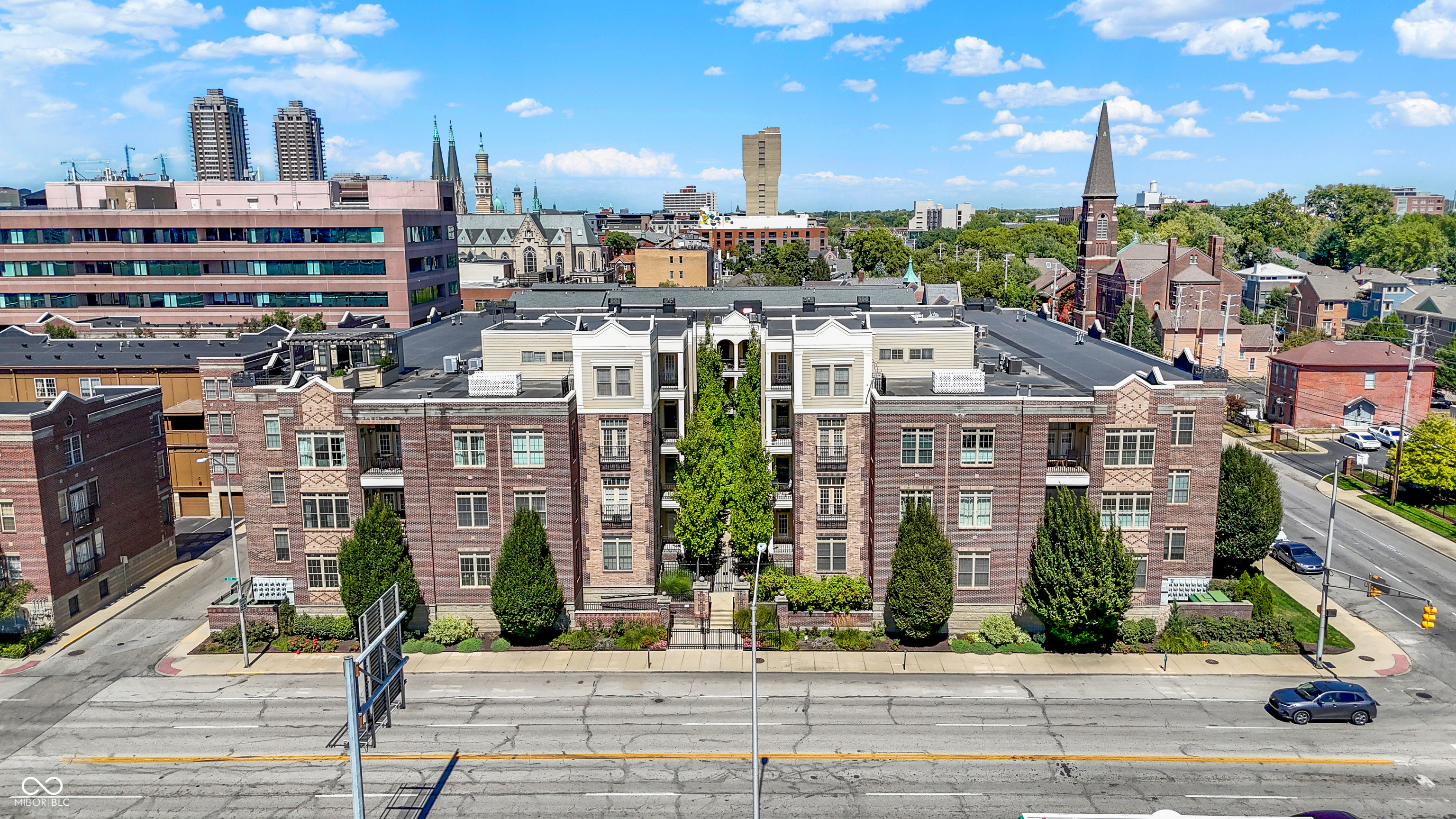450 E Ohio Street Unit: 321