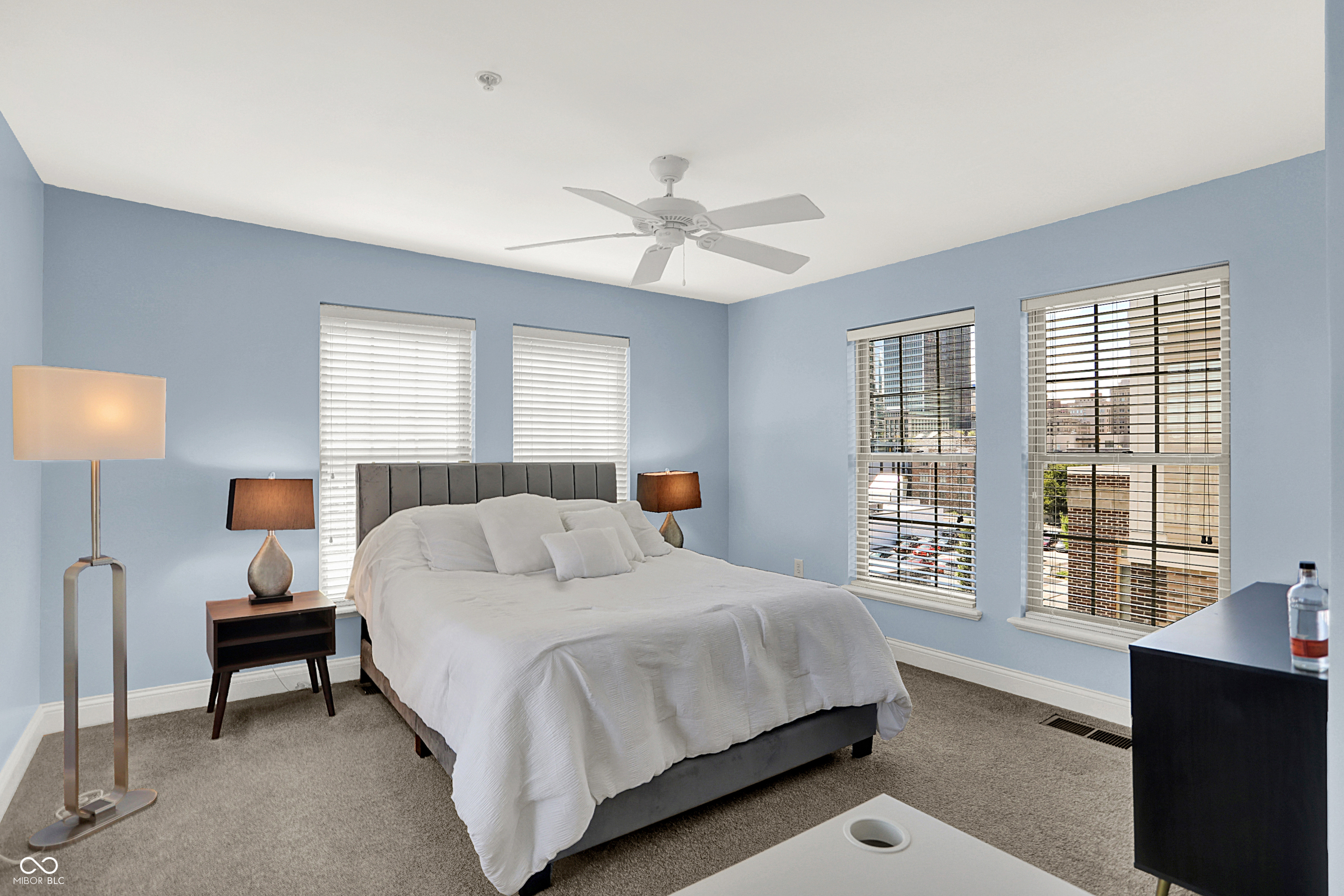 450 E Ohio Street Unit: 321