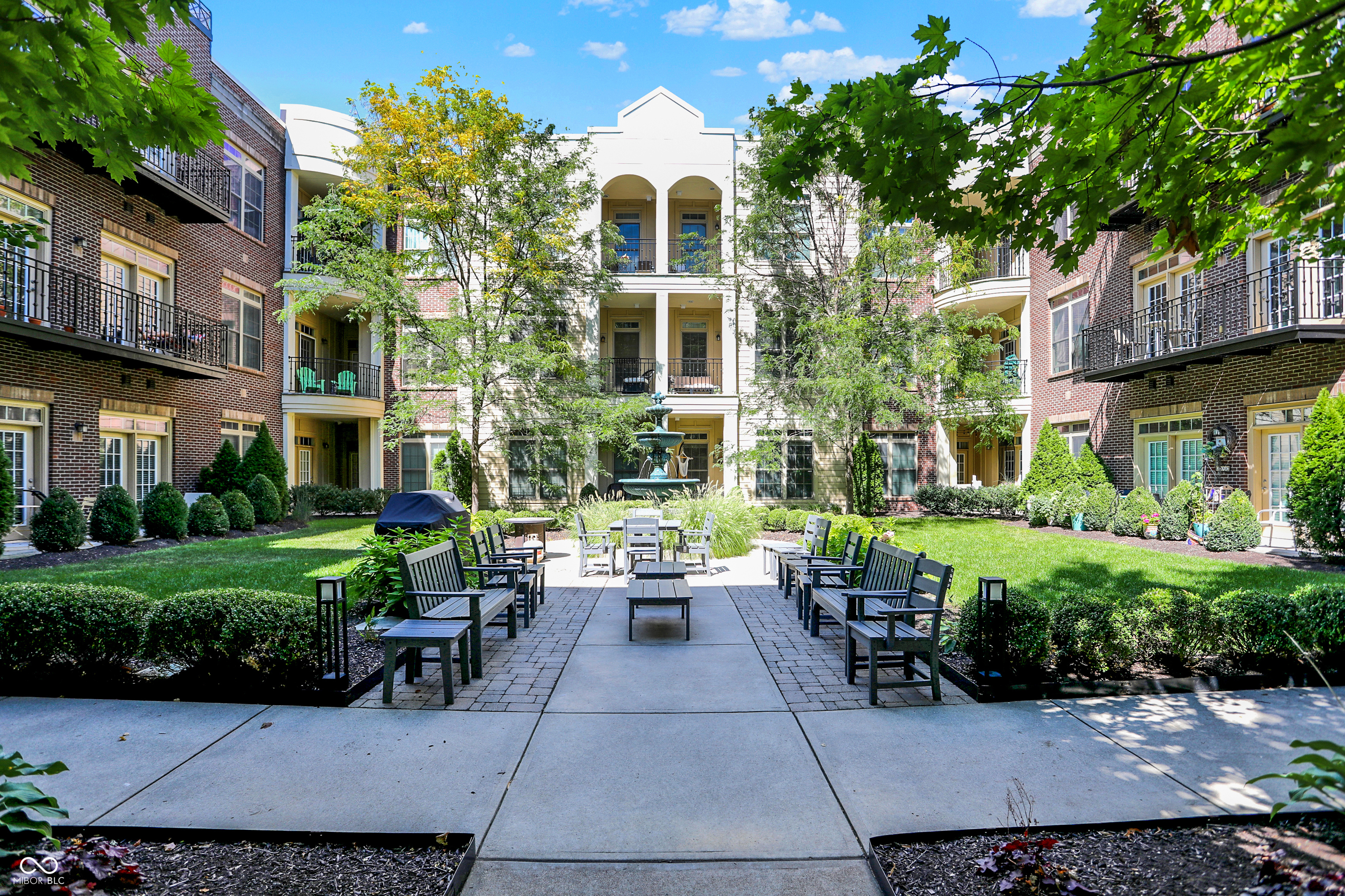 450 E Ohio Street Unit: 321
