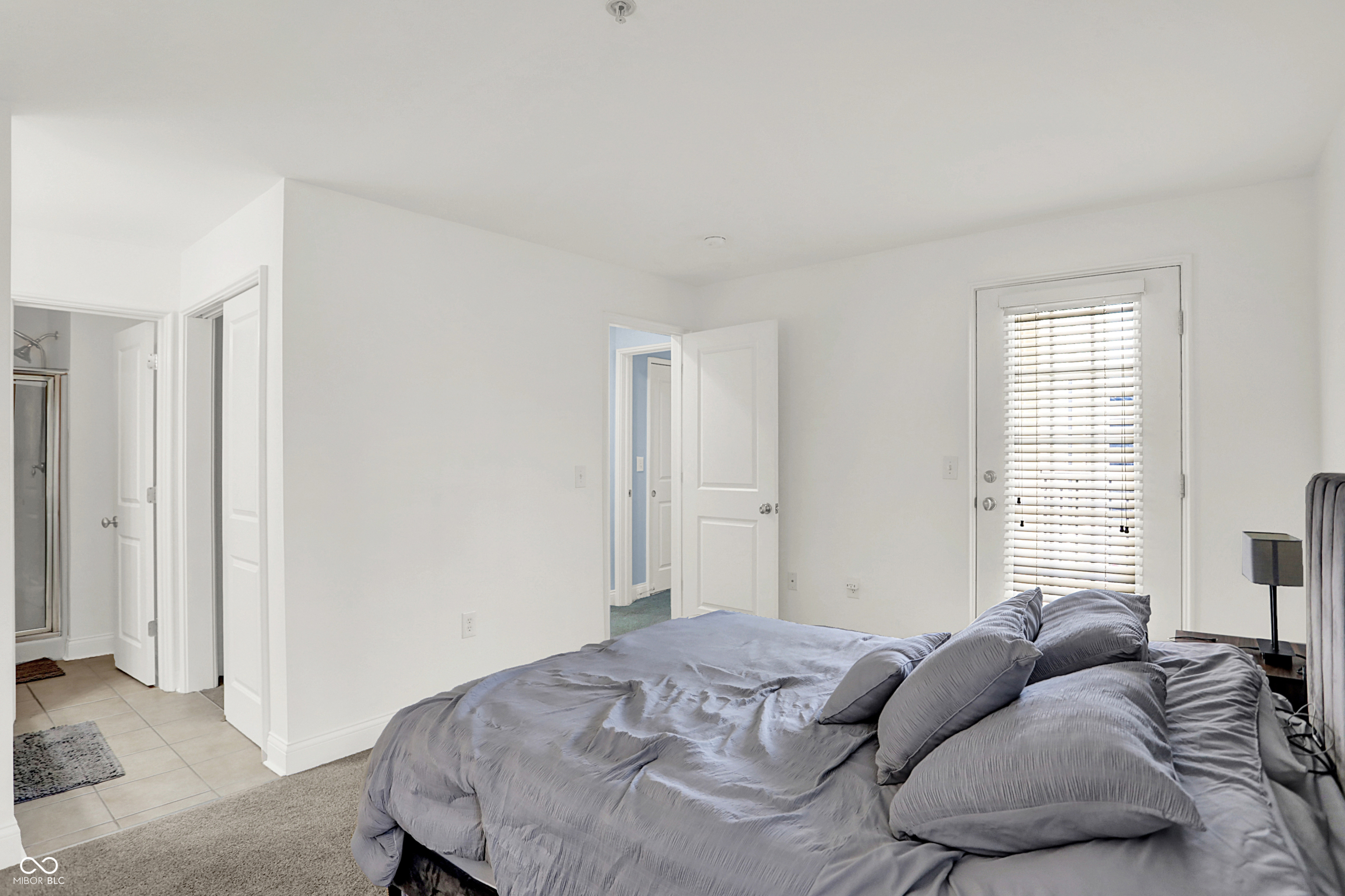 450 E Ohio Street Unit: 321