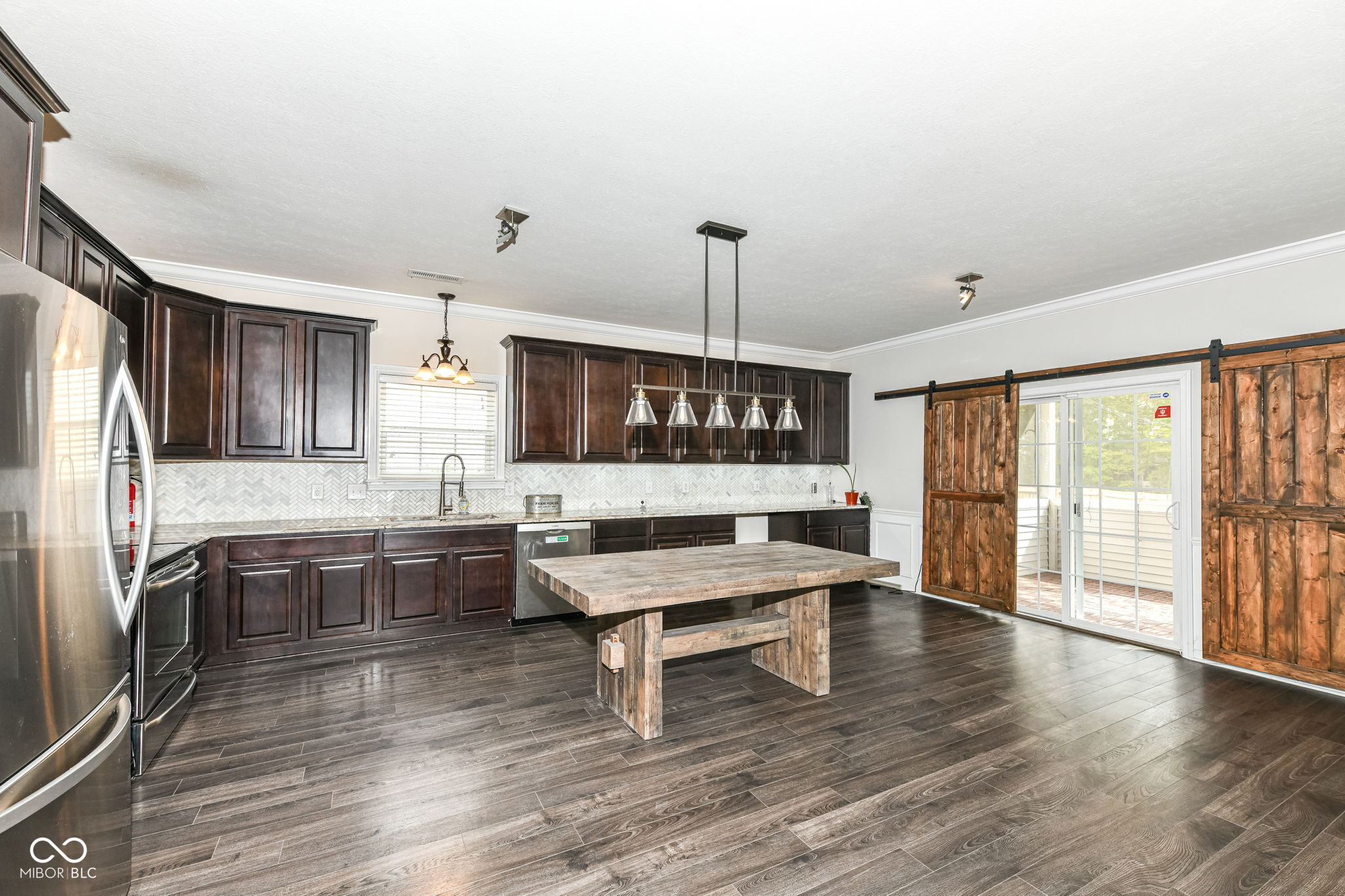 6415 Finch Drive