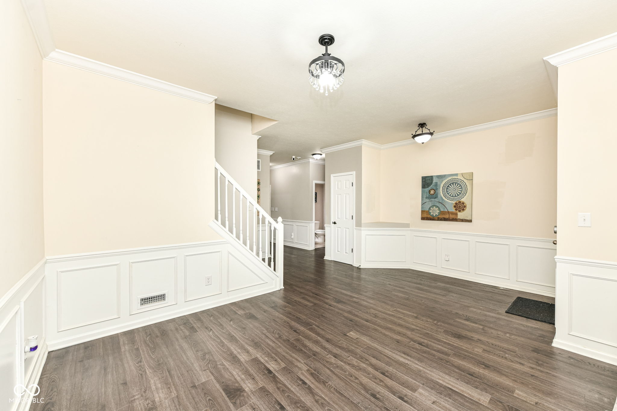 6415 Finch Drive