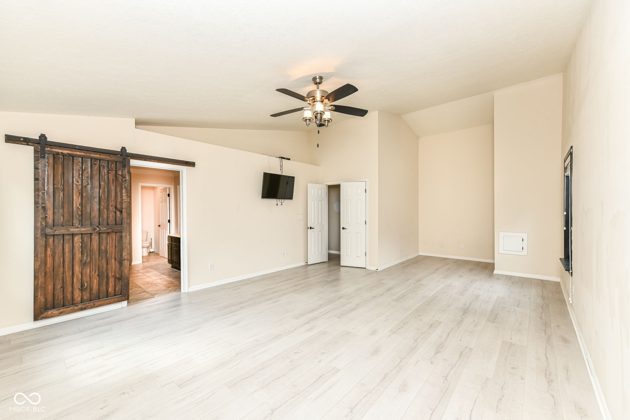 6415 Finch Drive