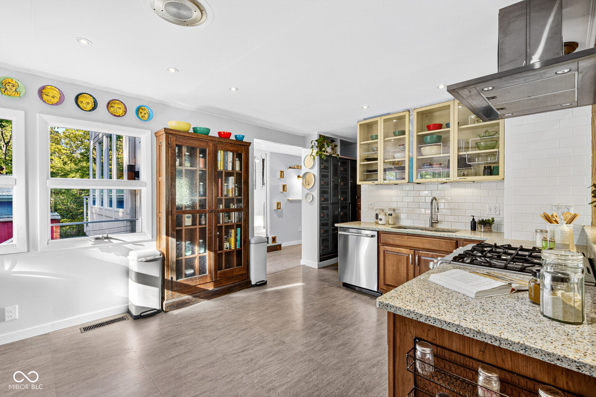 10699 Highland Drive