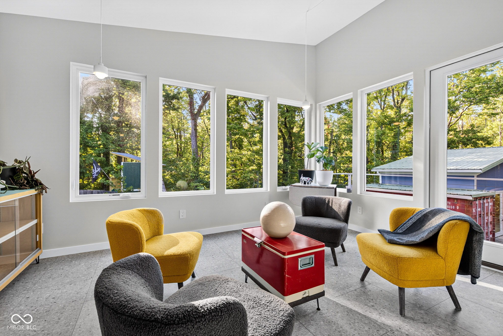 10699 Highland Drive