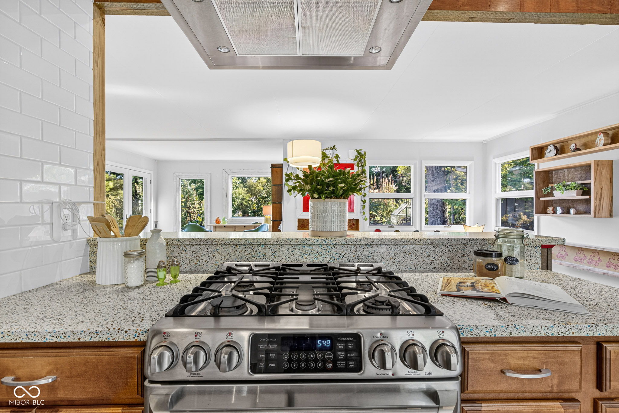 10699 Highland Drive