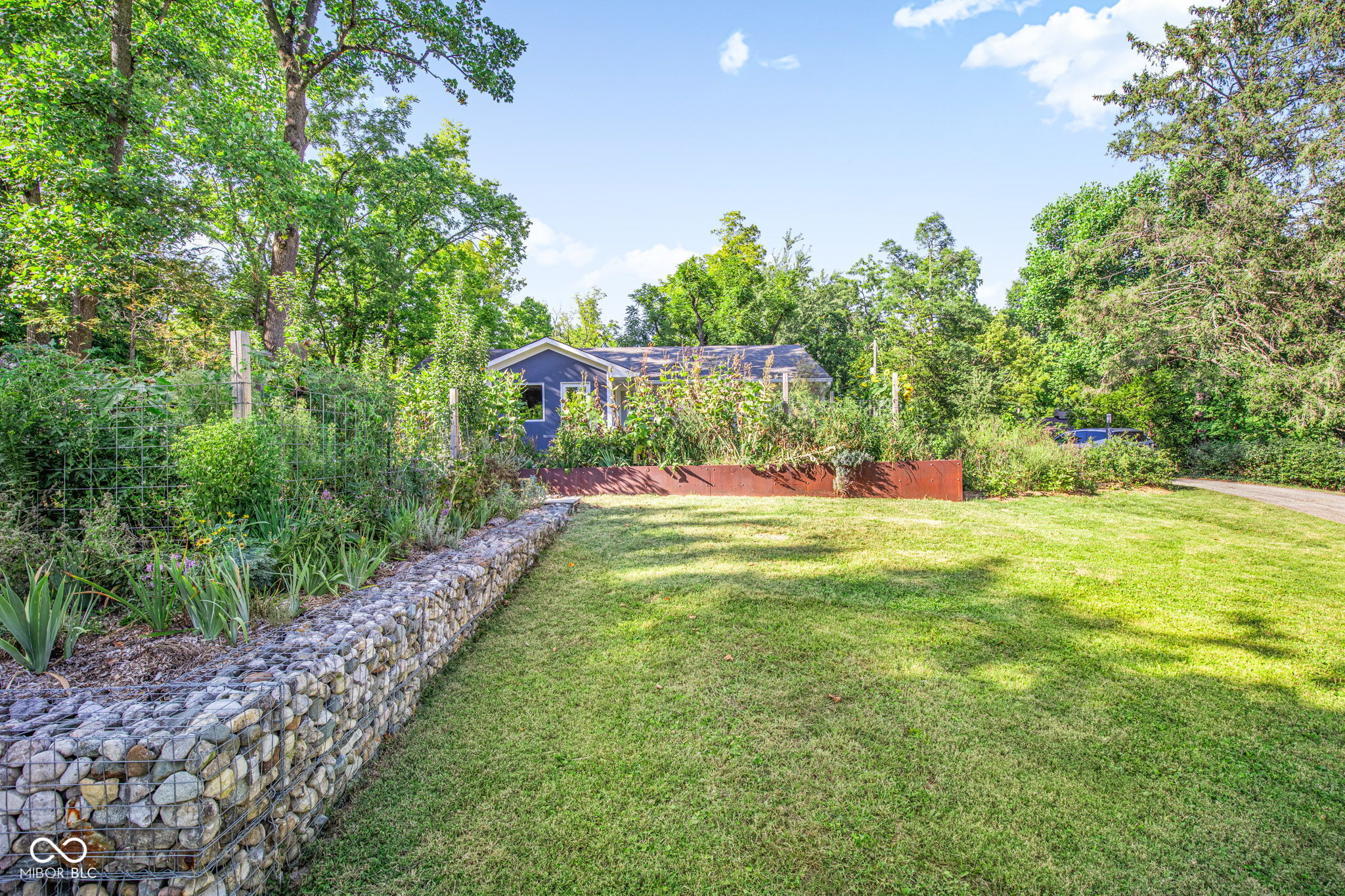 10699 Highland Drive