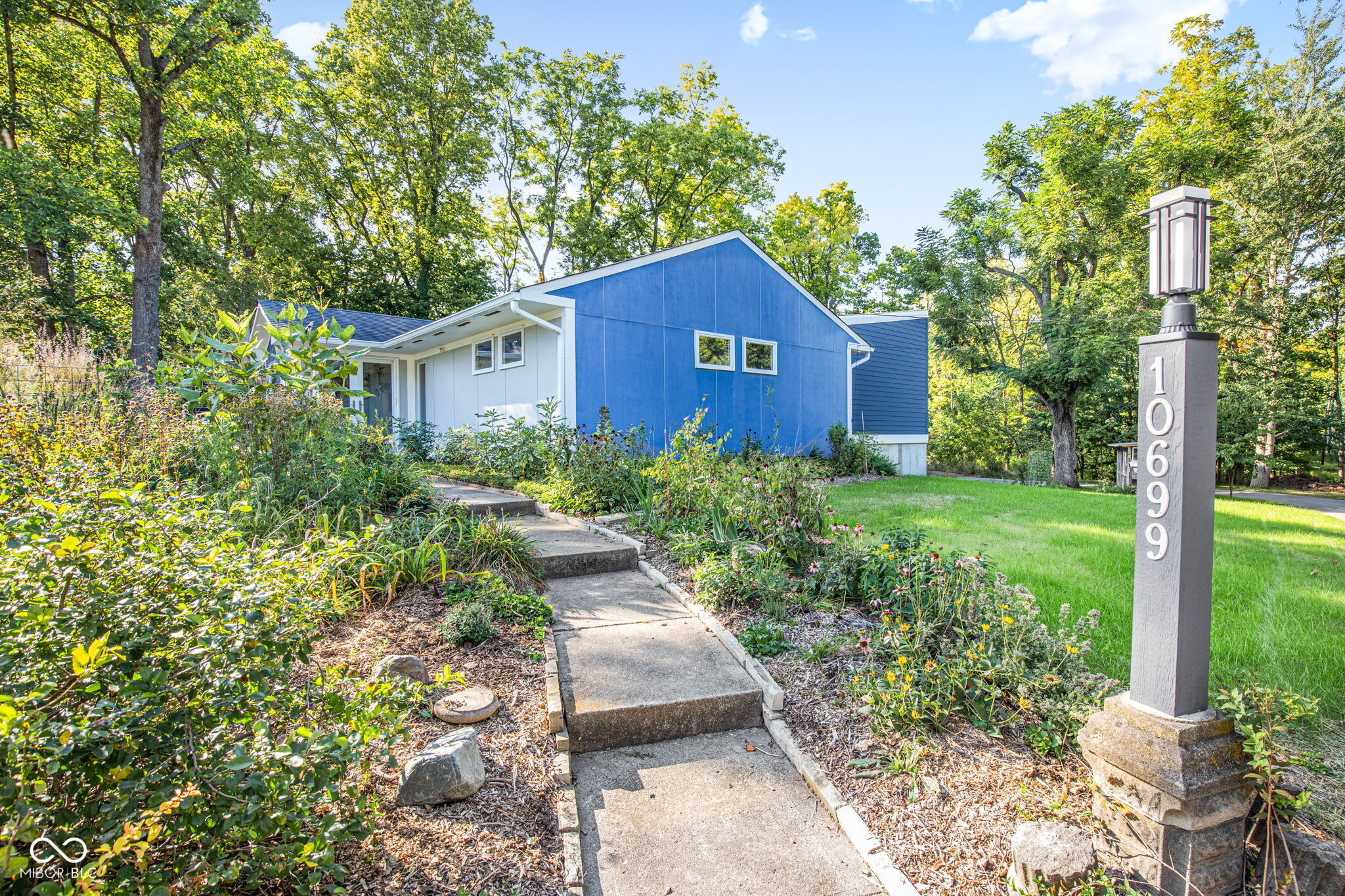 10699 Highland Drive