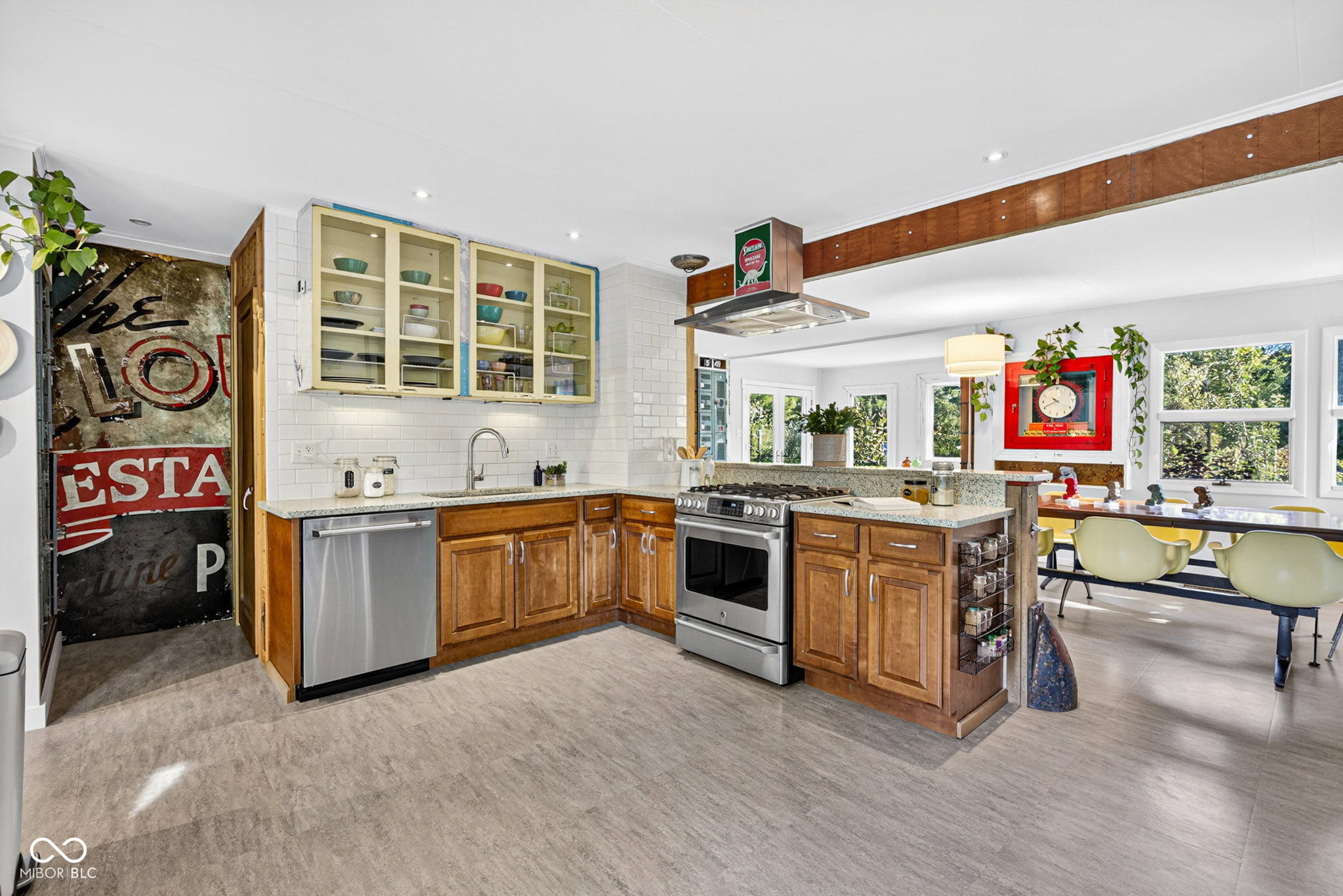 10699 Highland Drive