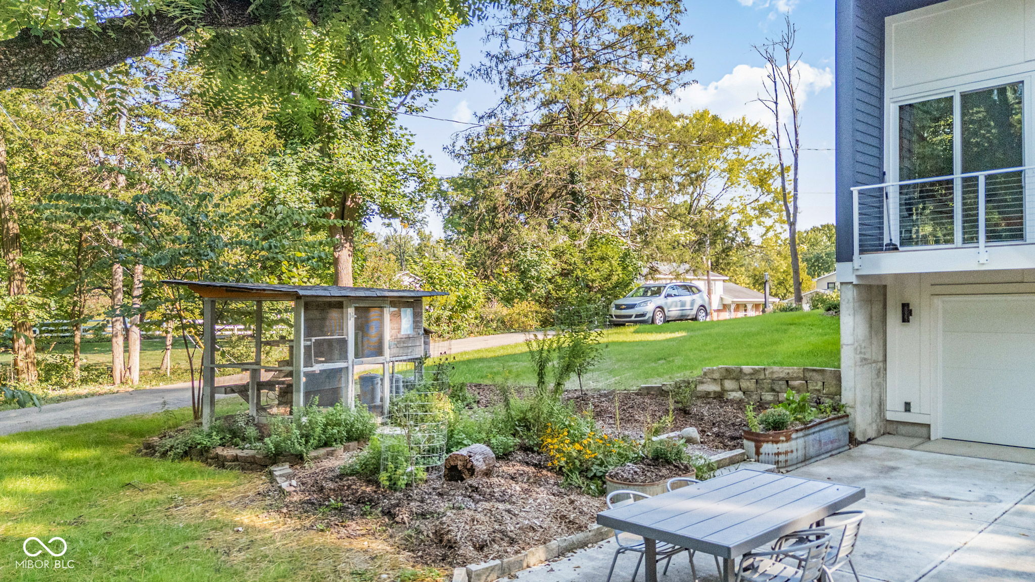 10699 Highland Drive