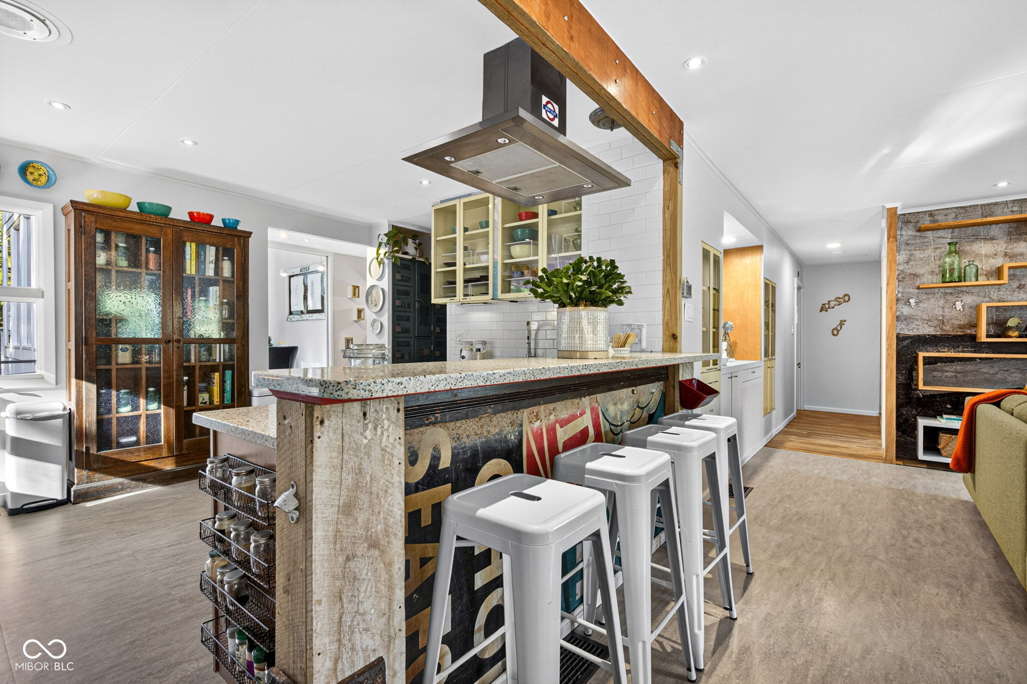 10699 Highland Drive