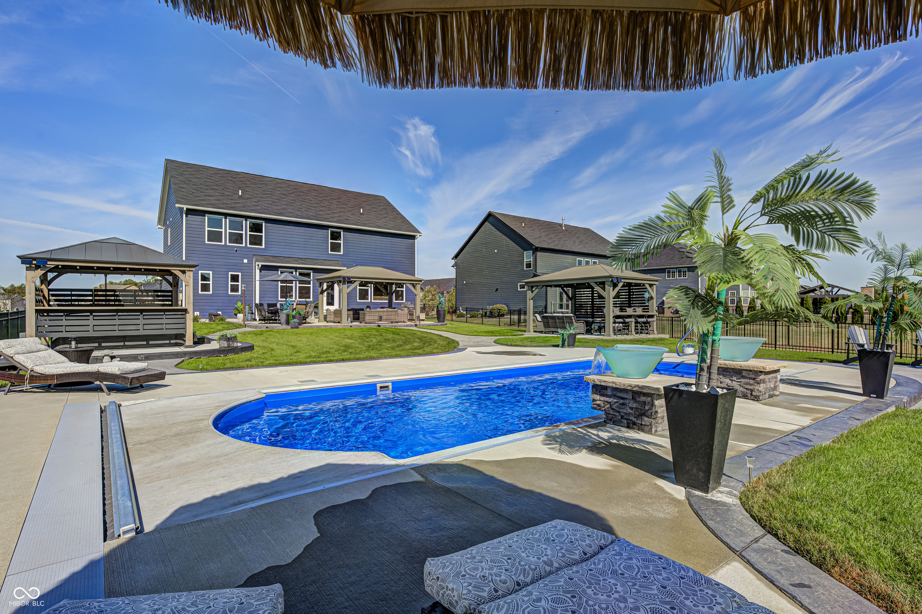 2245 Meadow Creek