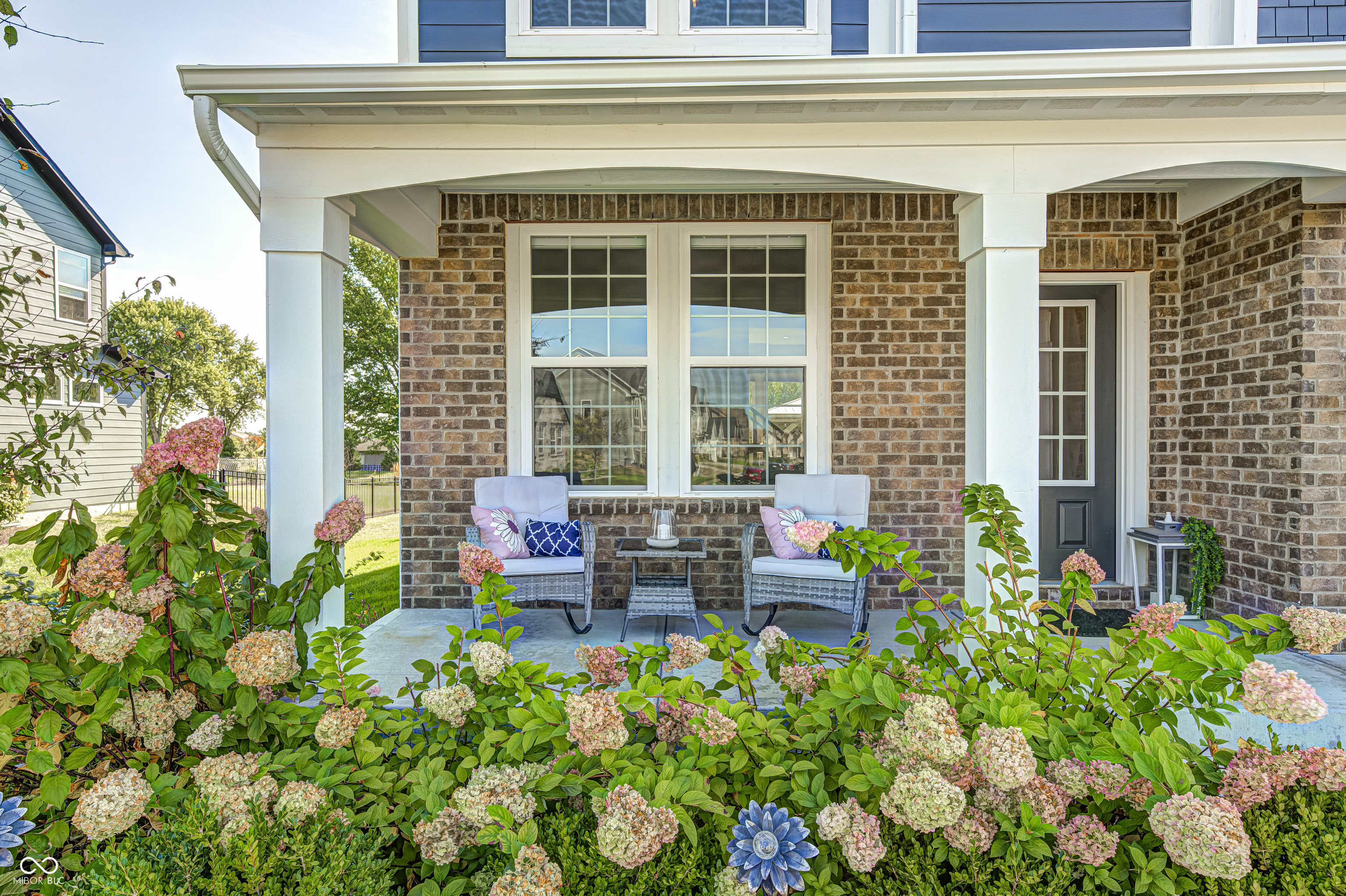 2245 Meadow Creek