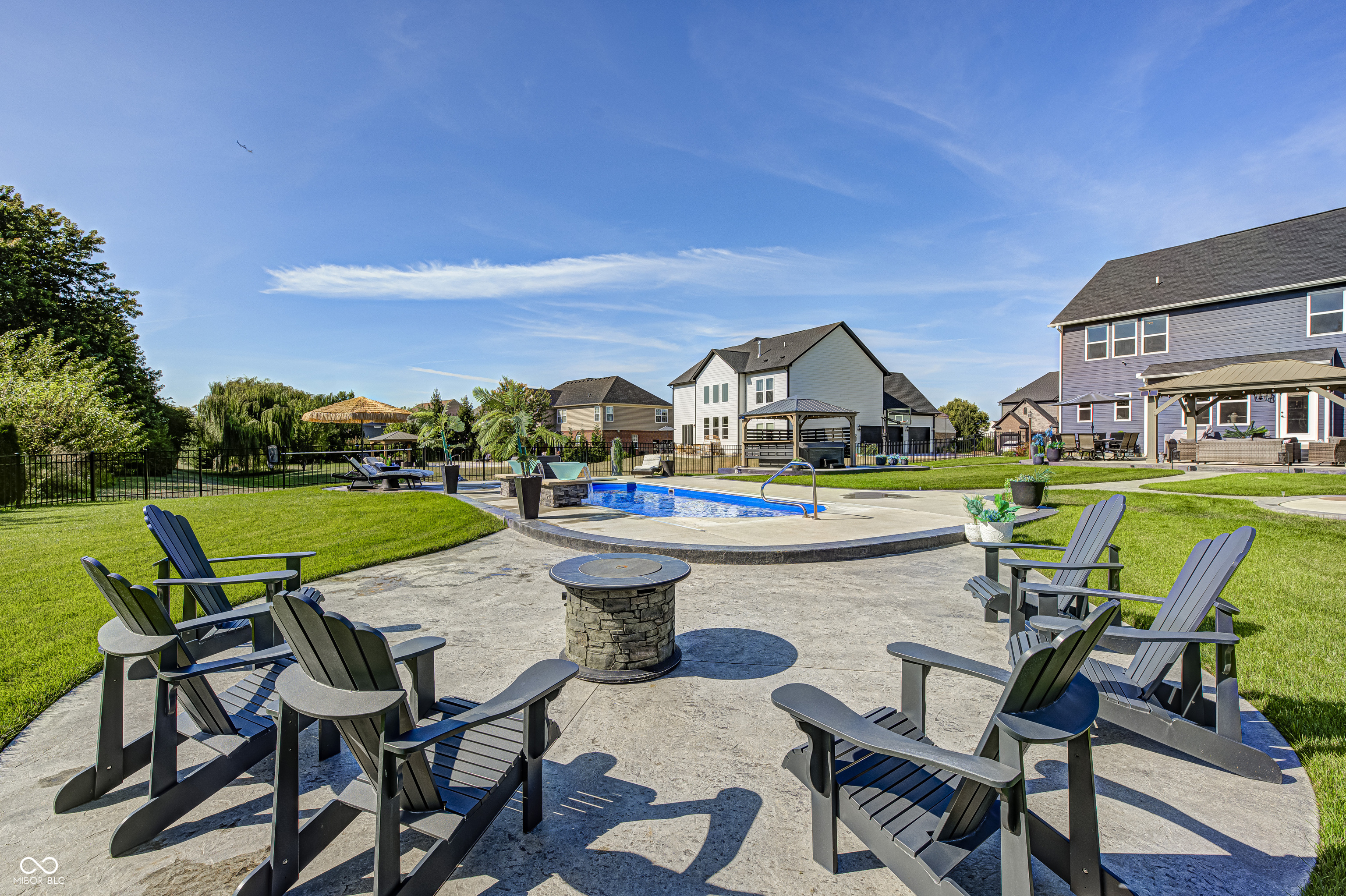 2245 Meadow Creek