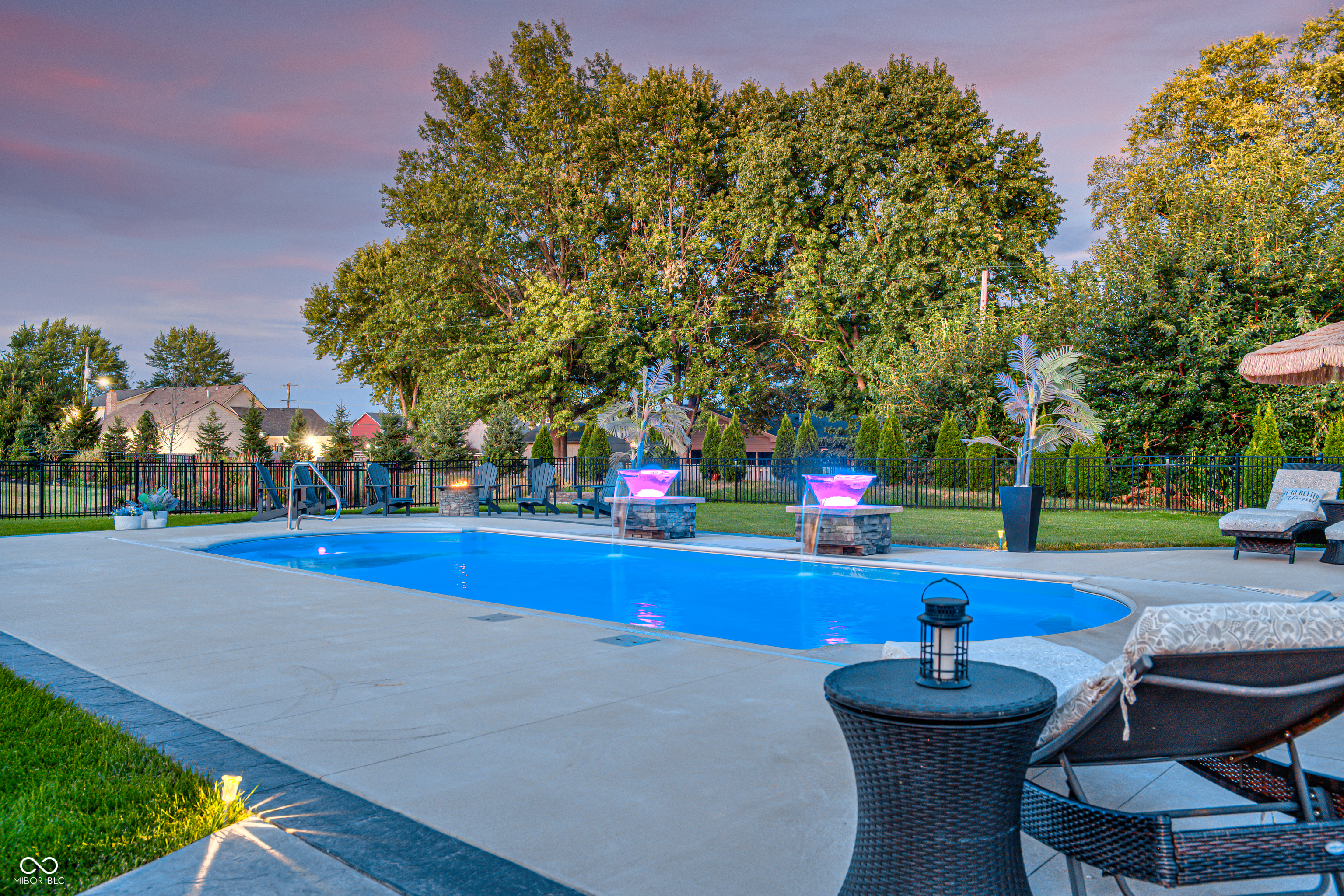 2245 Meadow Creek
