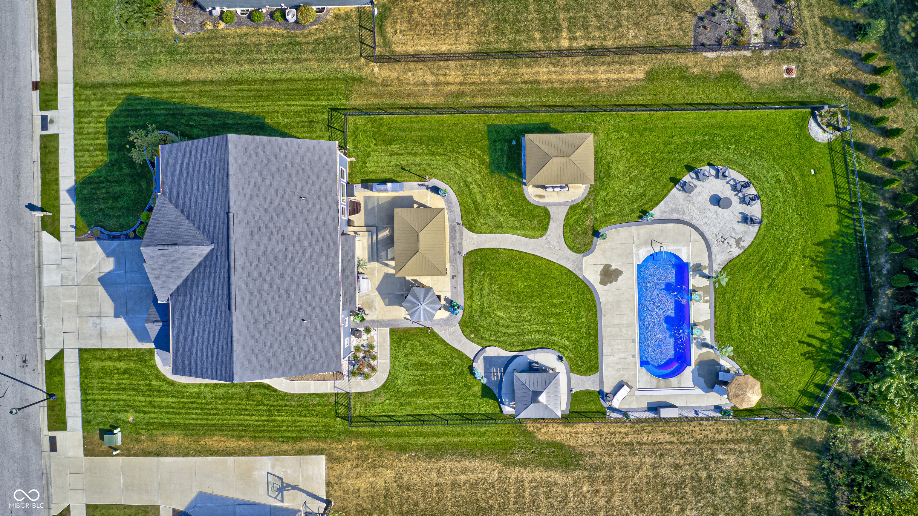 2245 Meadow Creek