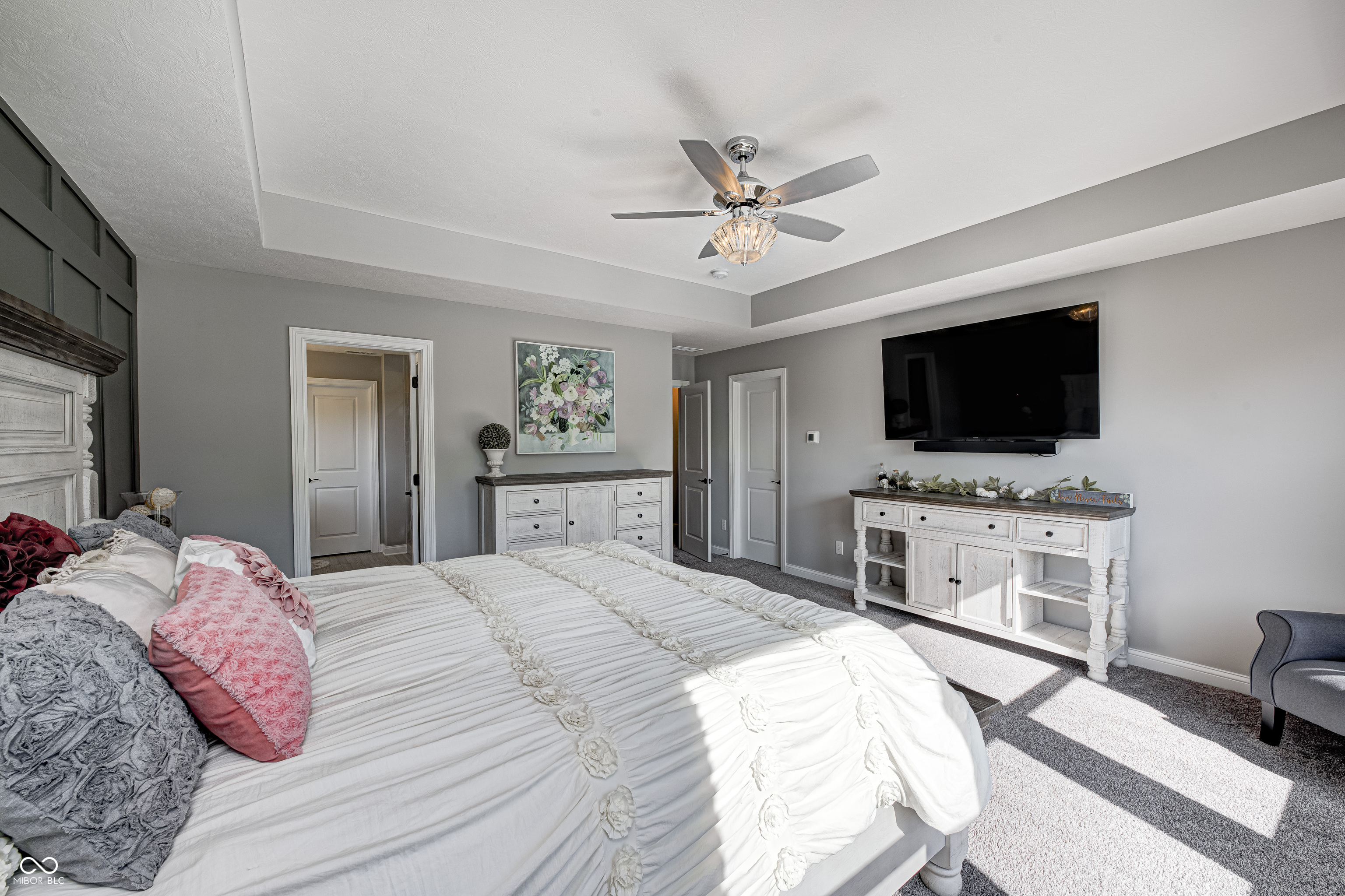 2245 Meadow Creek