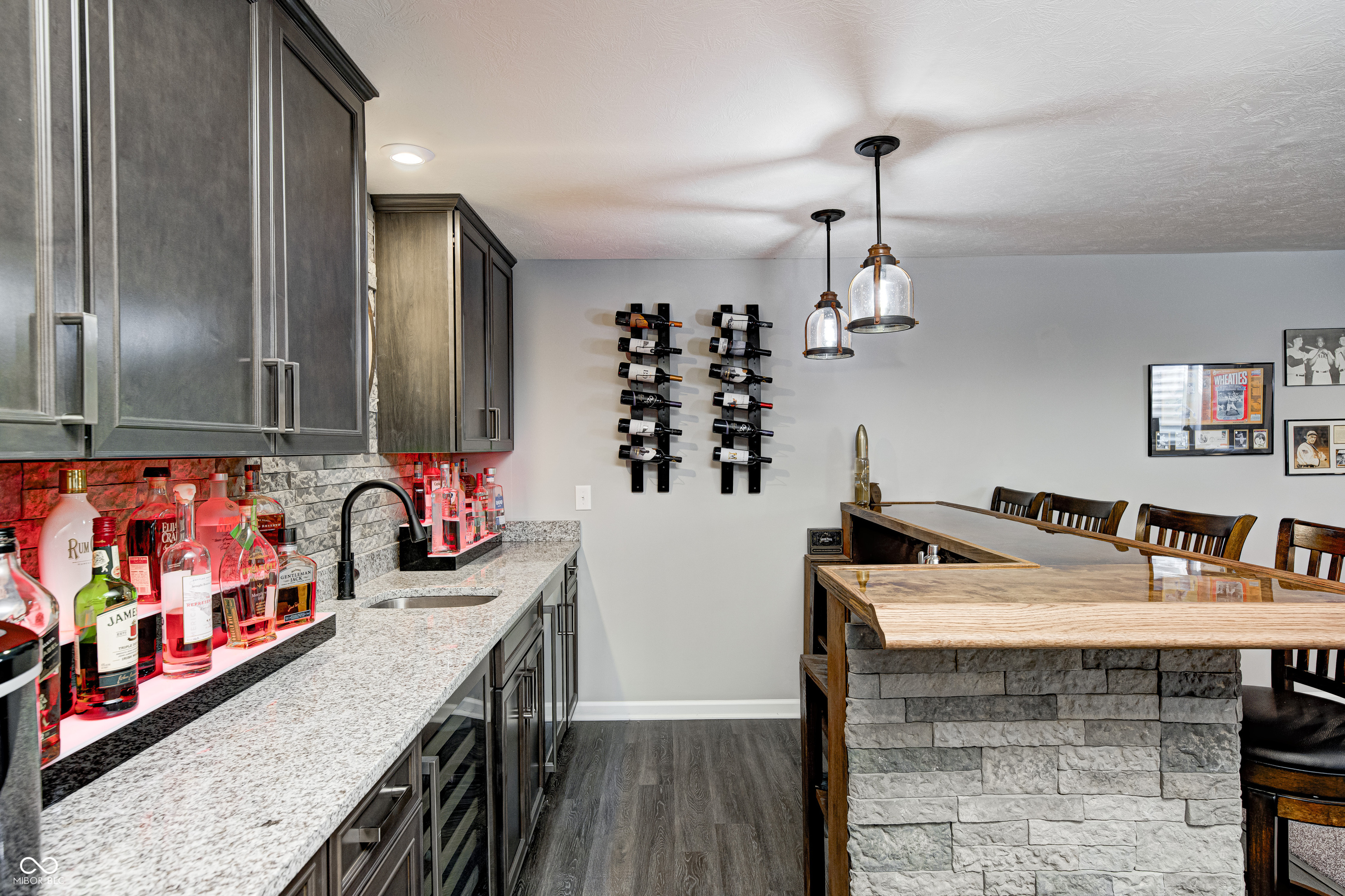 2245 Meadow Creek