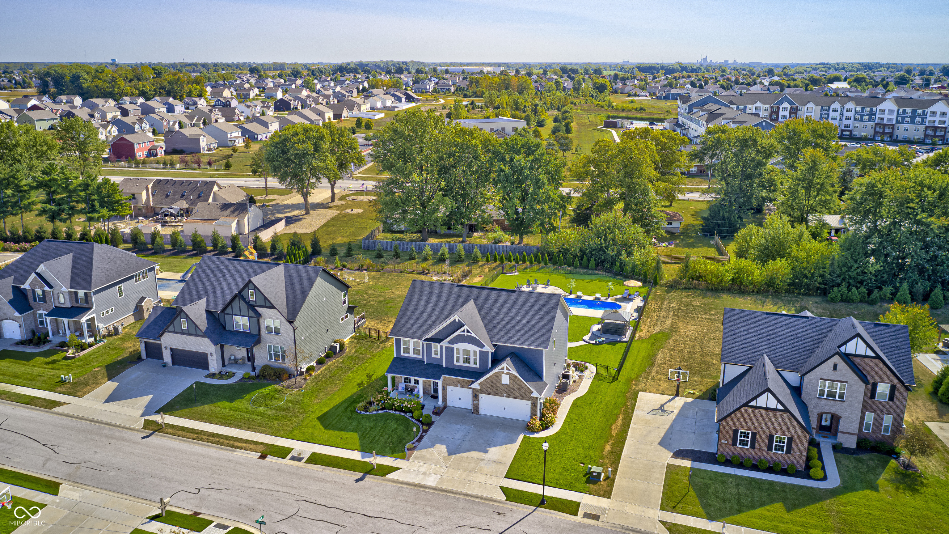 2245 Meadow Creek