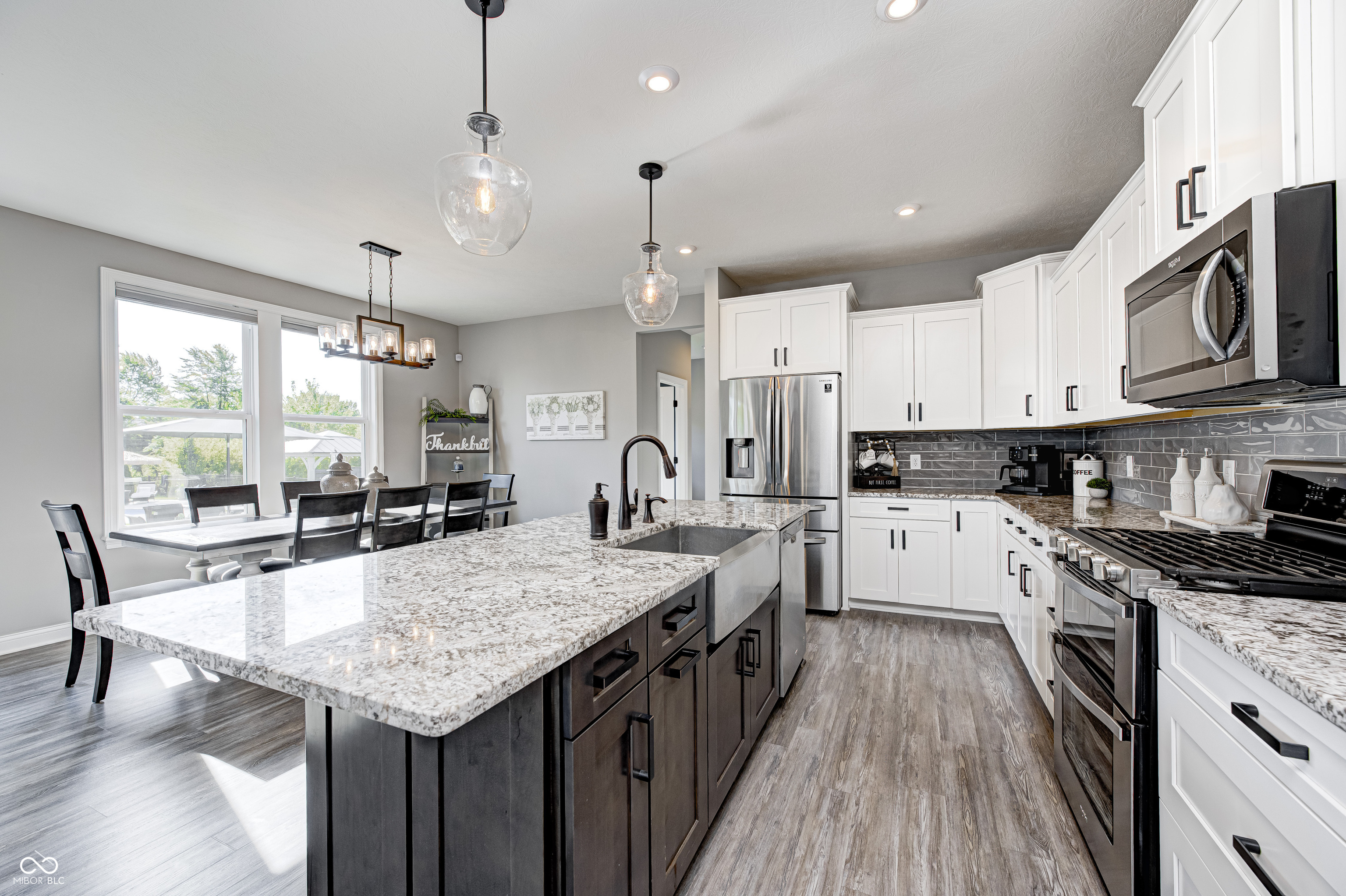 2245 Meadow Creek
