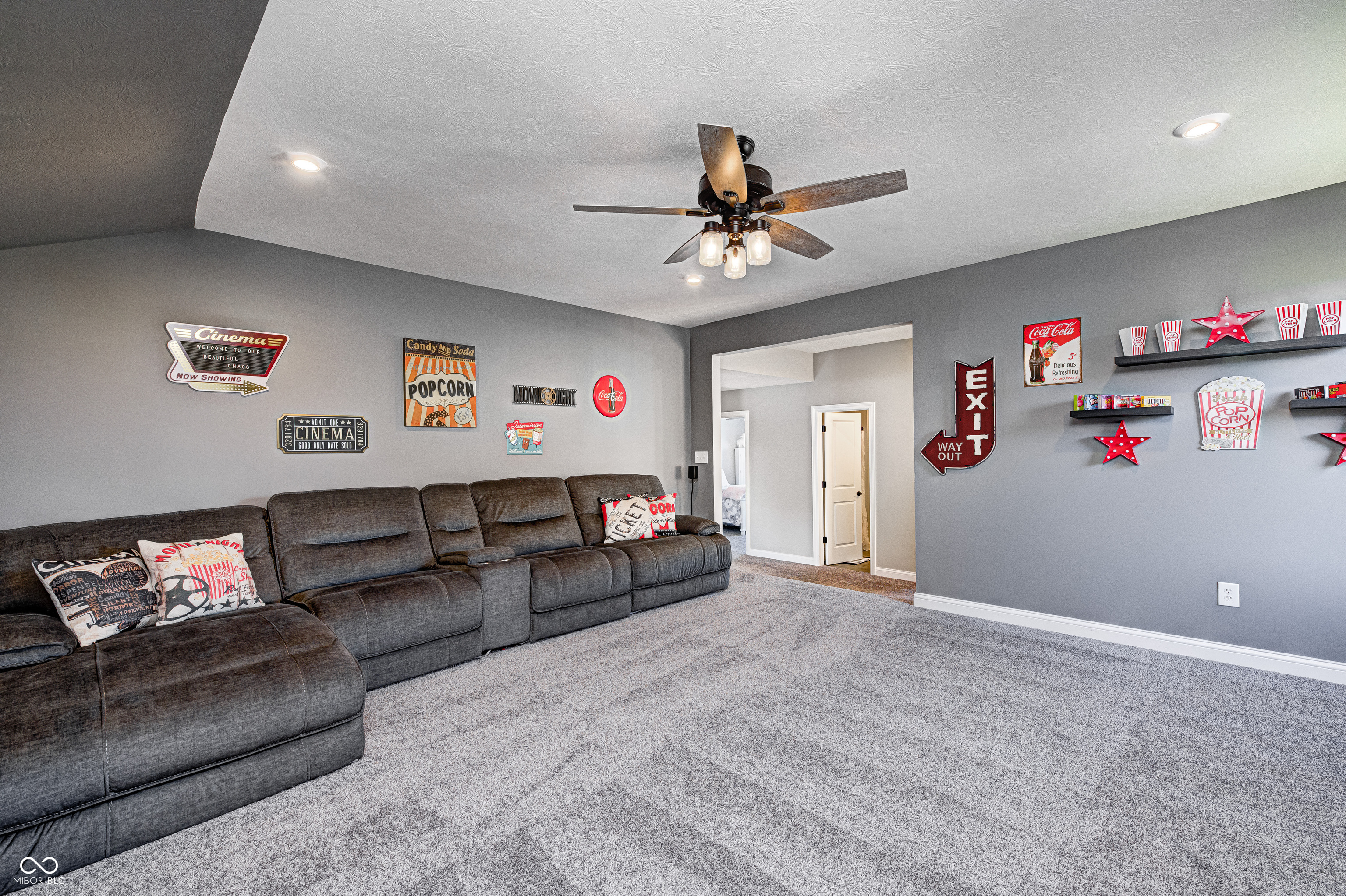 2245 Meadow Creek