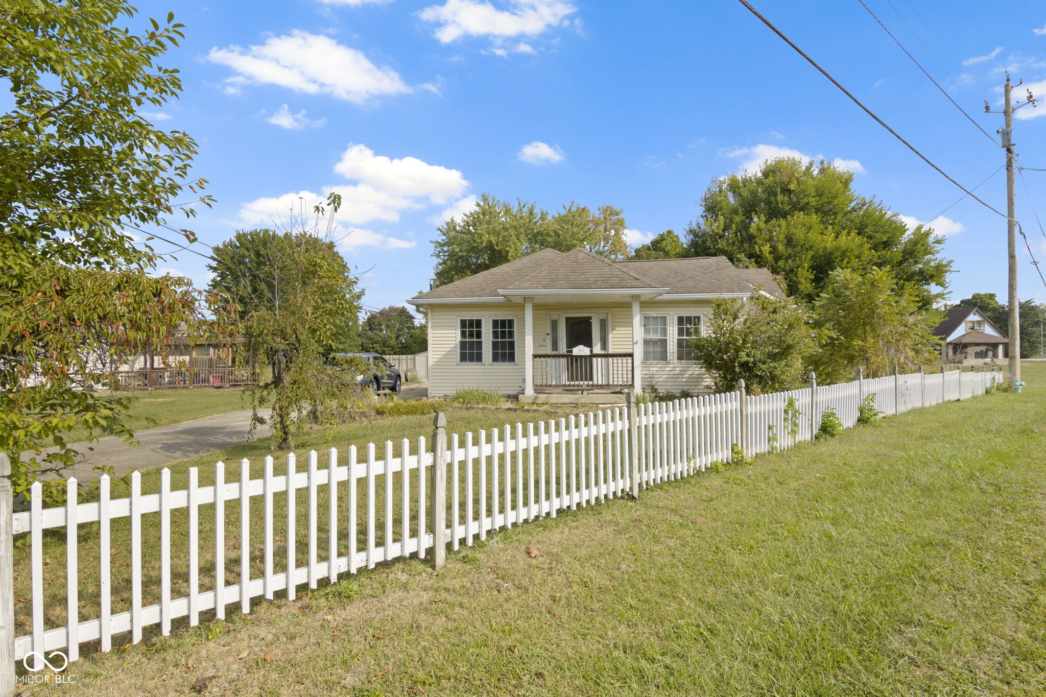 5670 W Mooresville Road